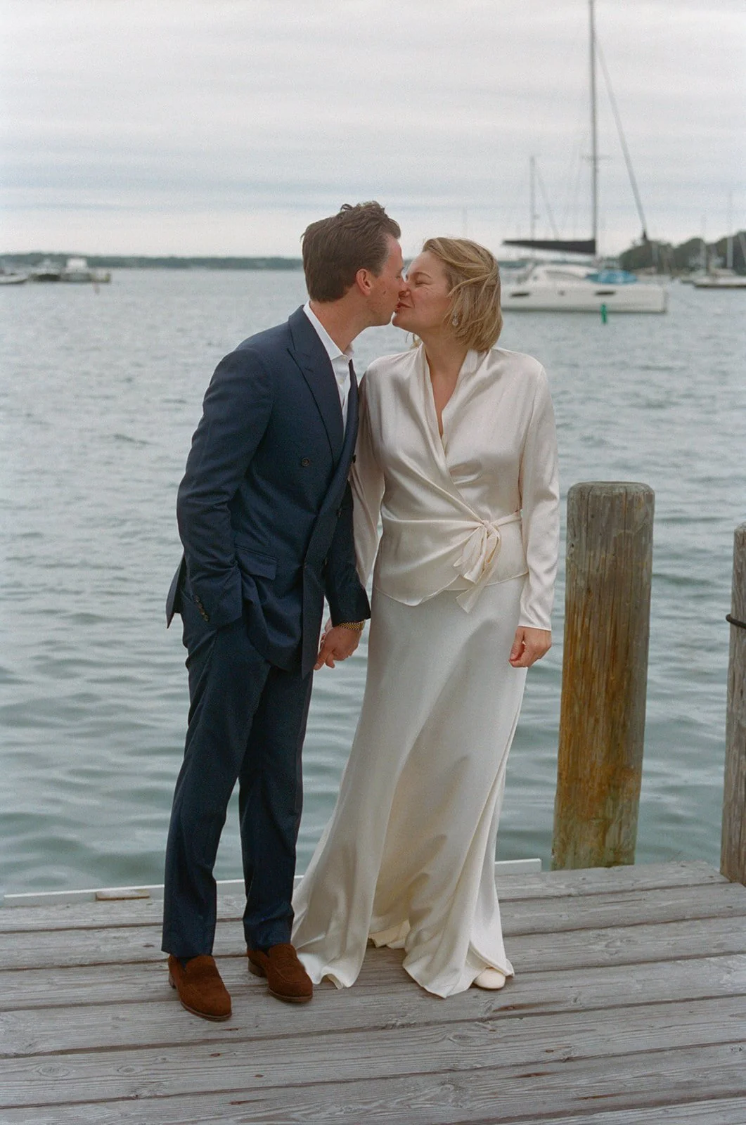 pridwin-hotel-wedding-kiss-dock-pilings-18.jpg