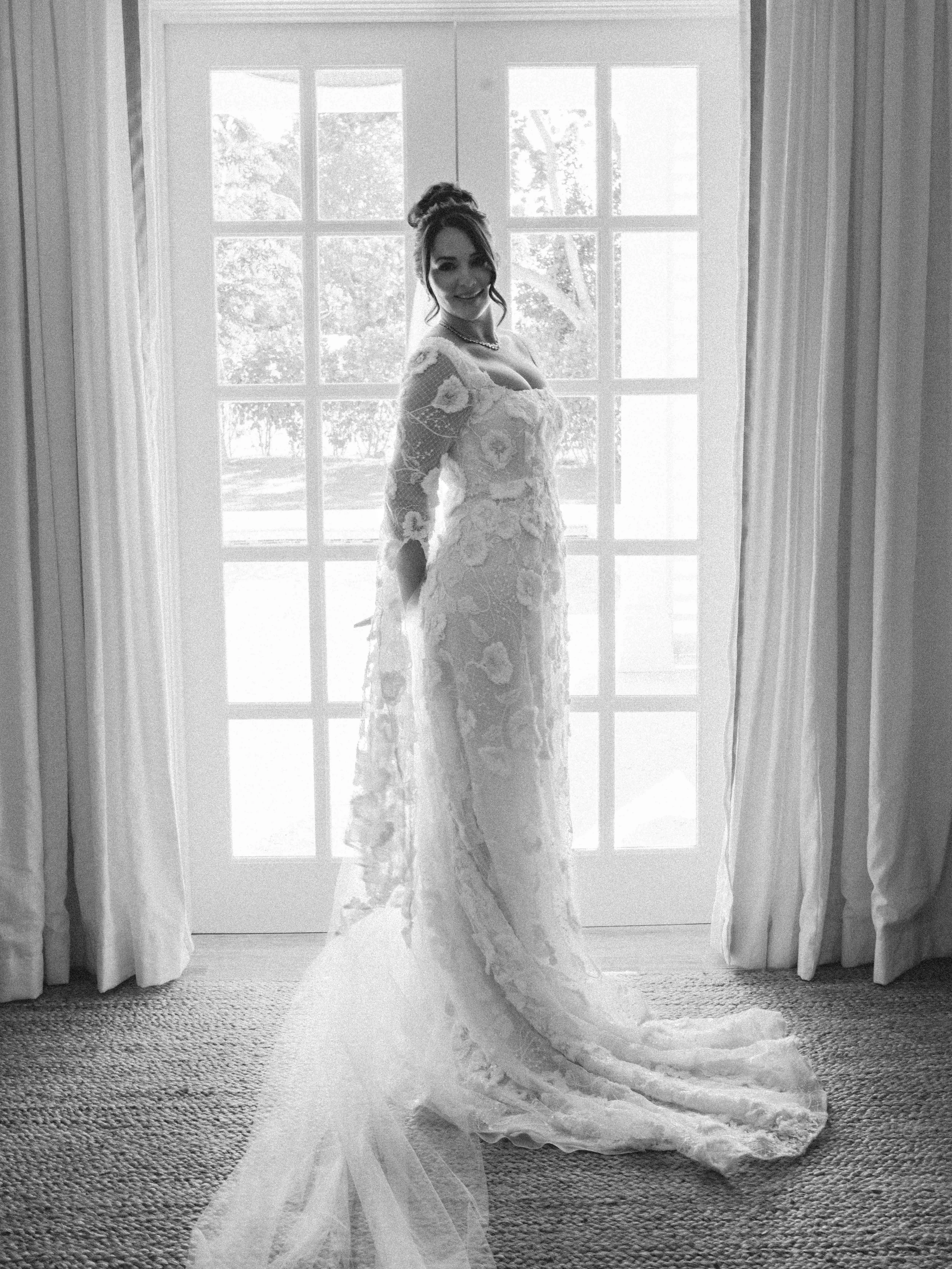144-lyford-cay-club-wedding-bride-getting-ready-bahamas-by-trent-bailey-nyc-wedding-photographer.JPG