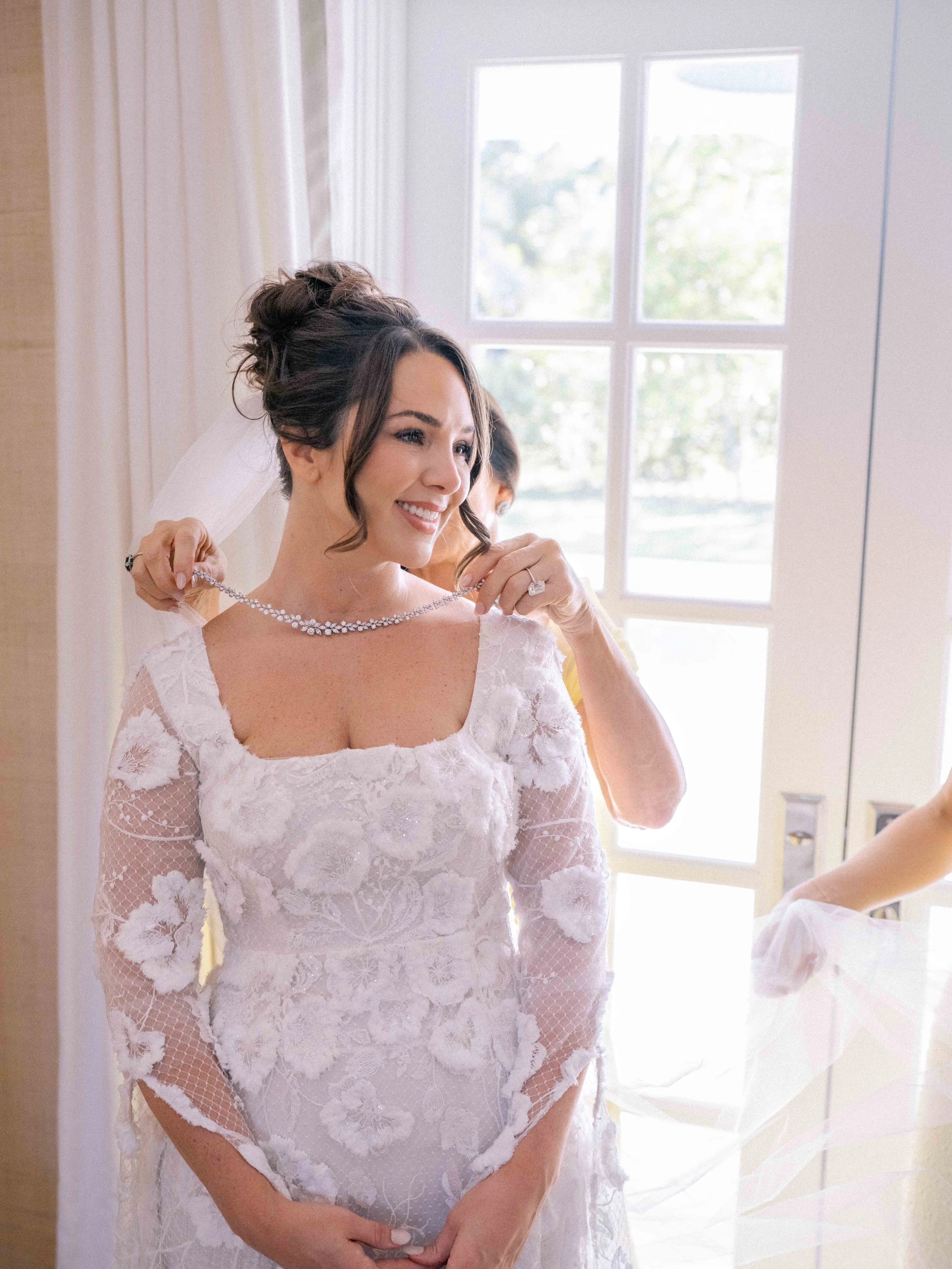 133-lyford-cay-club-wedding-bride-getting-ready-bahamas-by-trent-bailey-nyc-wedding-photographer.JPG