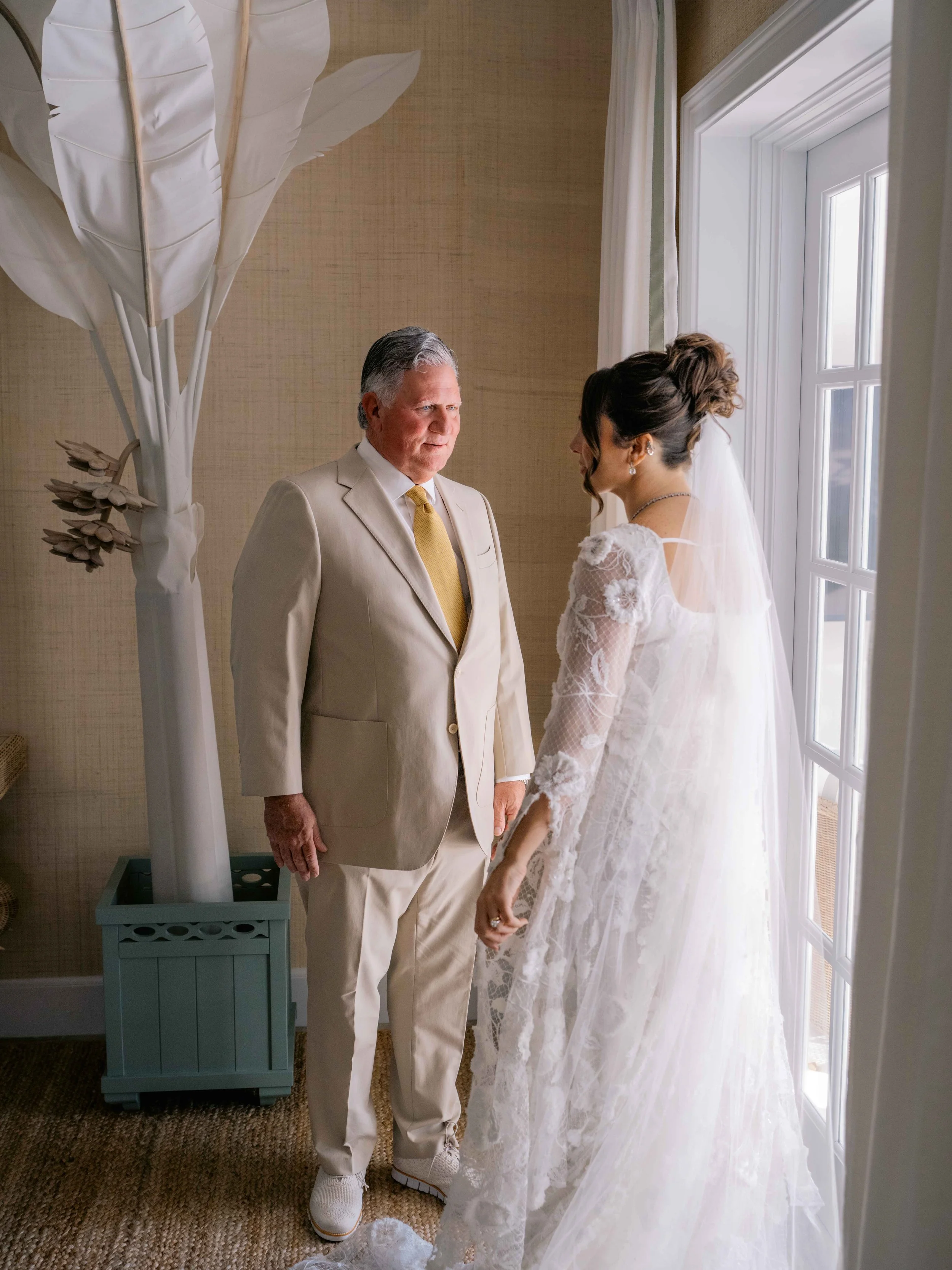 146-lyford-cay-club-wedding-bride-getting-ready-bahamas-by-trent-bailey-nyc-wedding-photographer.JPG