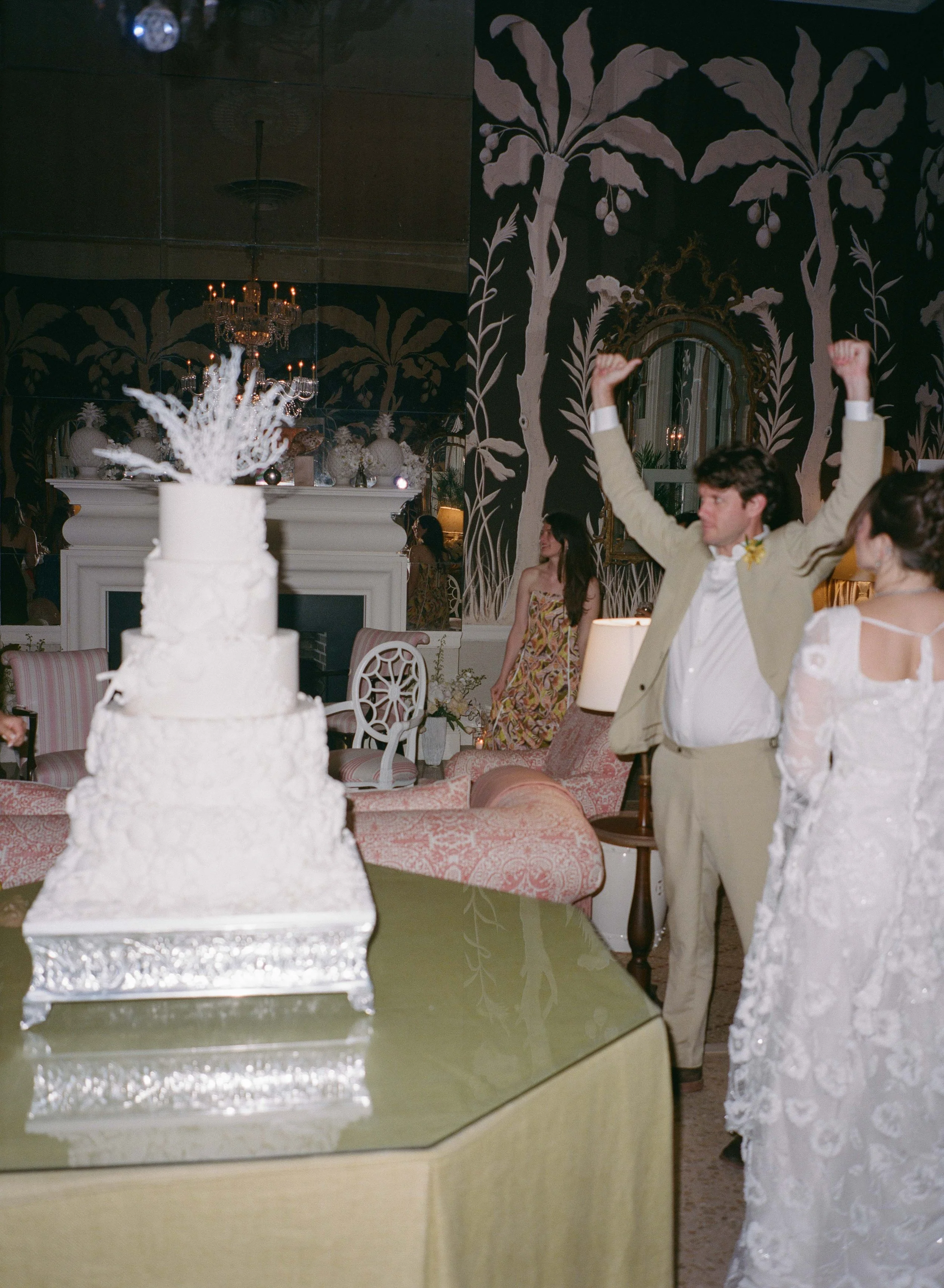 570-lyford-cay-club-wedding-reception-bahamas-by-trent-bailey-nyc-wedding-photographer.JPG