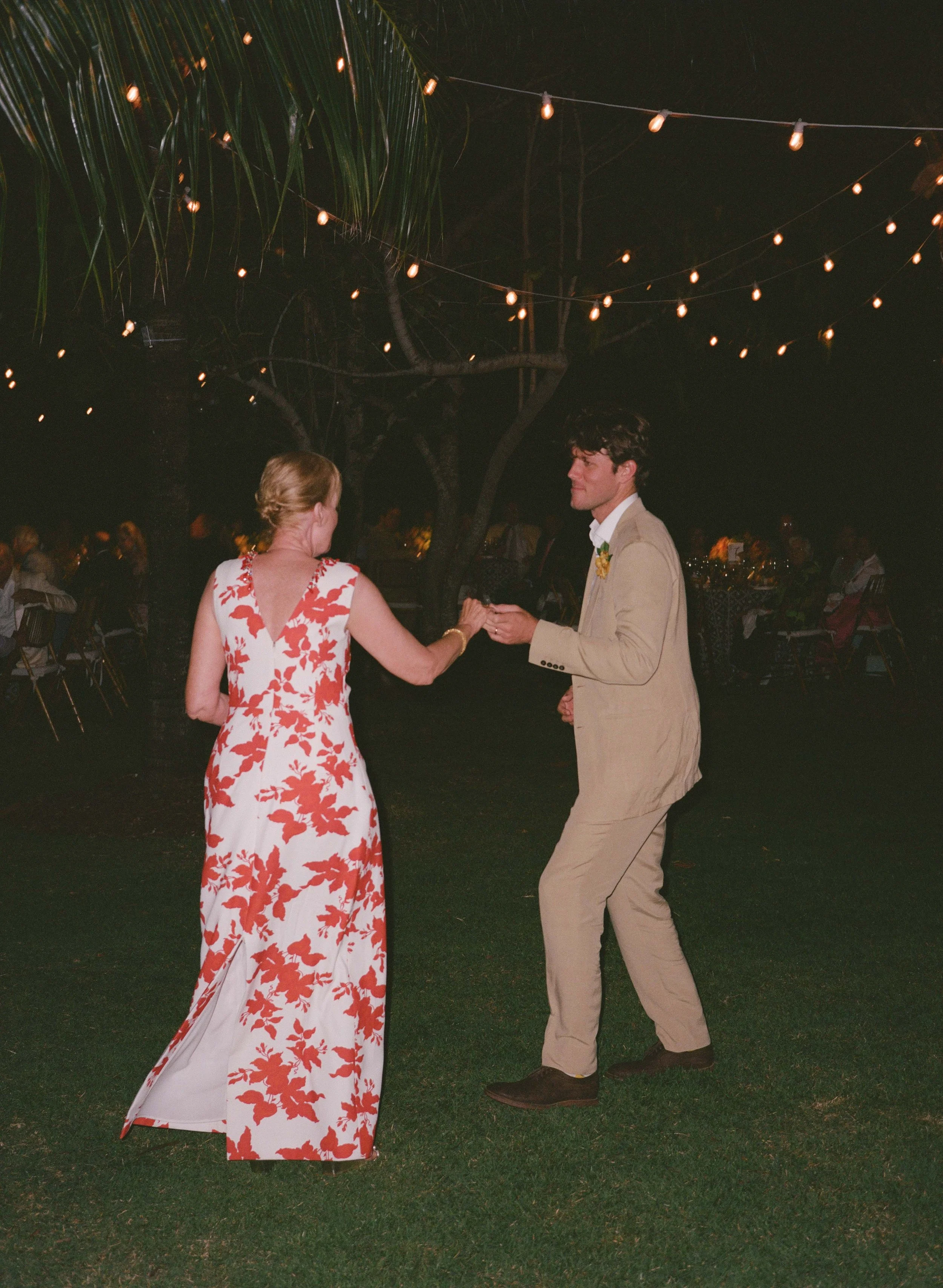 495-lyford-cay-club-wedding-reception-bahamas-by-trent-bailey-nyc-wedding-photographer.JPG