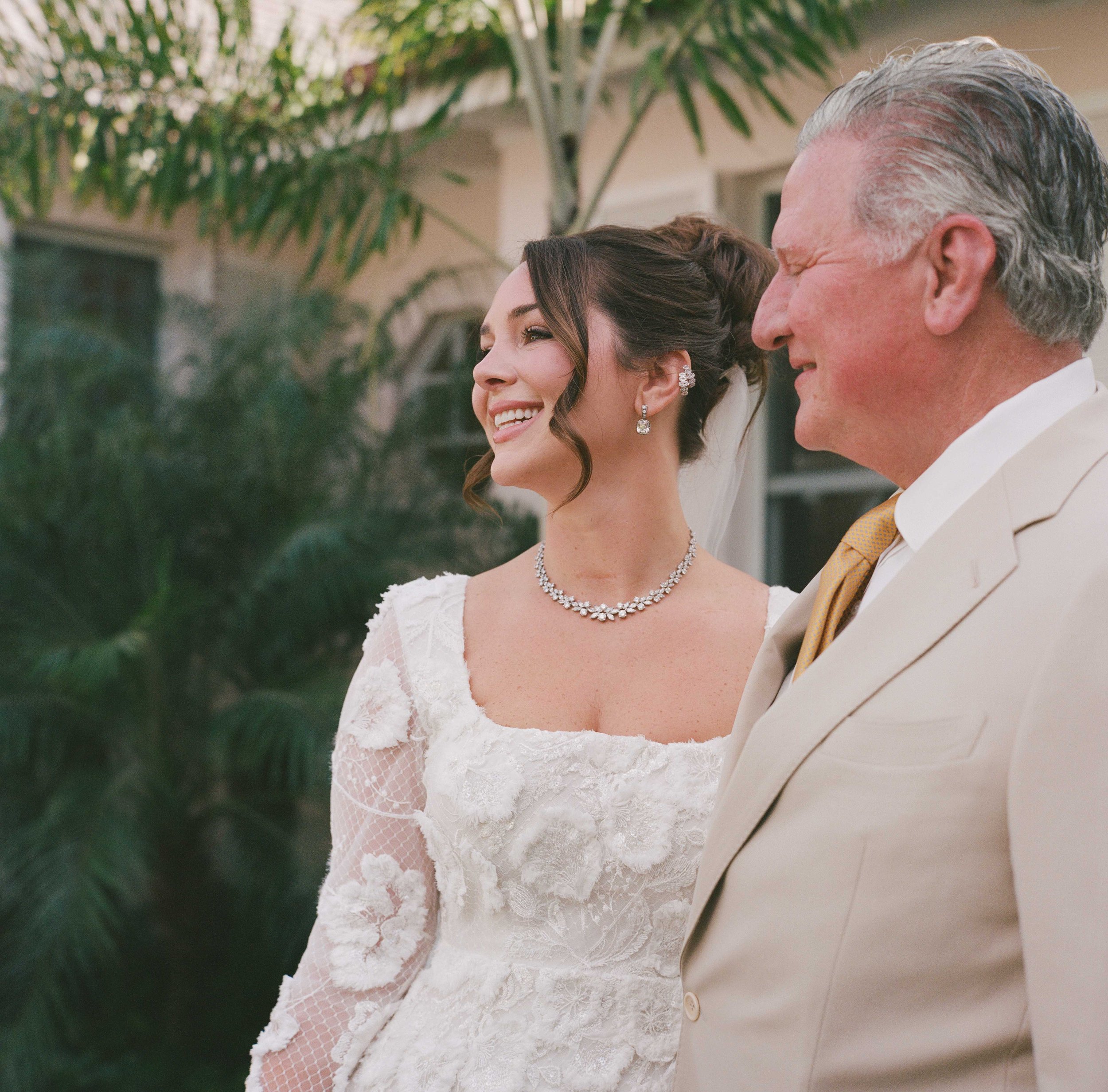 148-lyford-cay-club-wedding-bride-getting-ready-bahamas-by-trent-bailey-nyc-wedding-photographer.JPG
