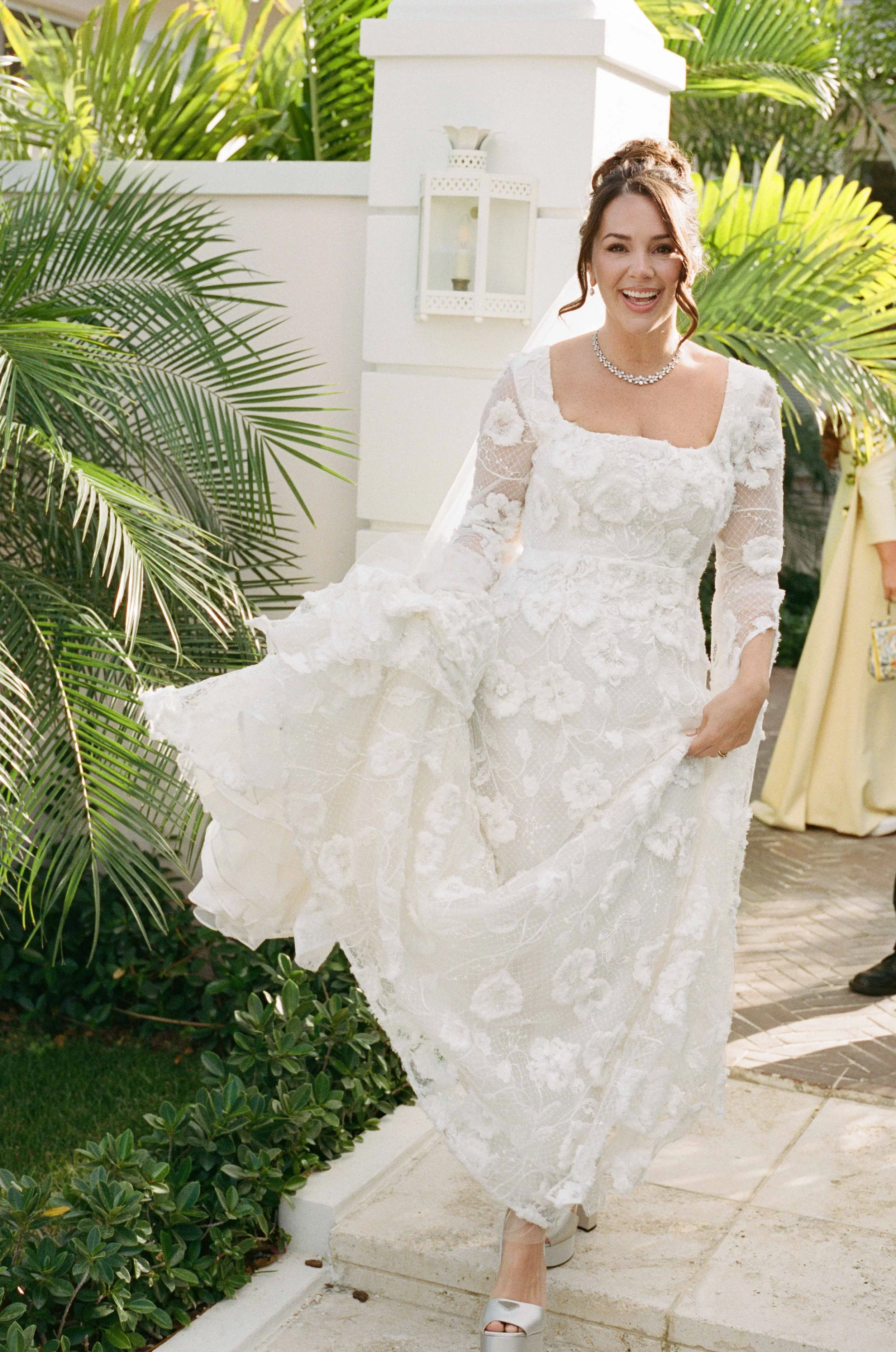 156-lyford-cay-club-wedding-bride-getting-ready-bahamas-by-trent-bailey-nyc-wedding-photographer.JPG