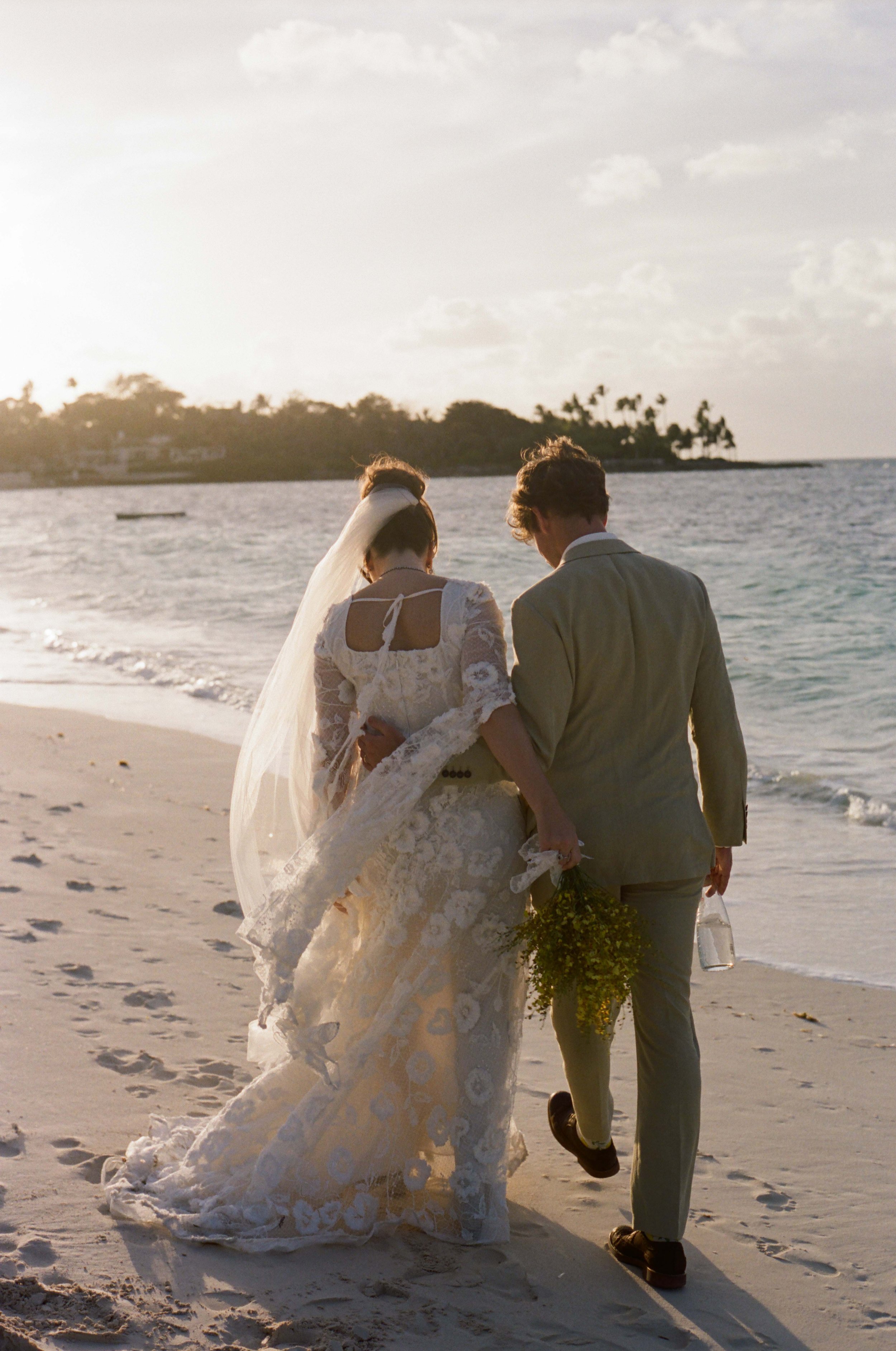 356-lyford-cay-club-wedding-couples-beach-portraits-bahamas-by-trent-bailey-nyc-wedding-photographer.JPG