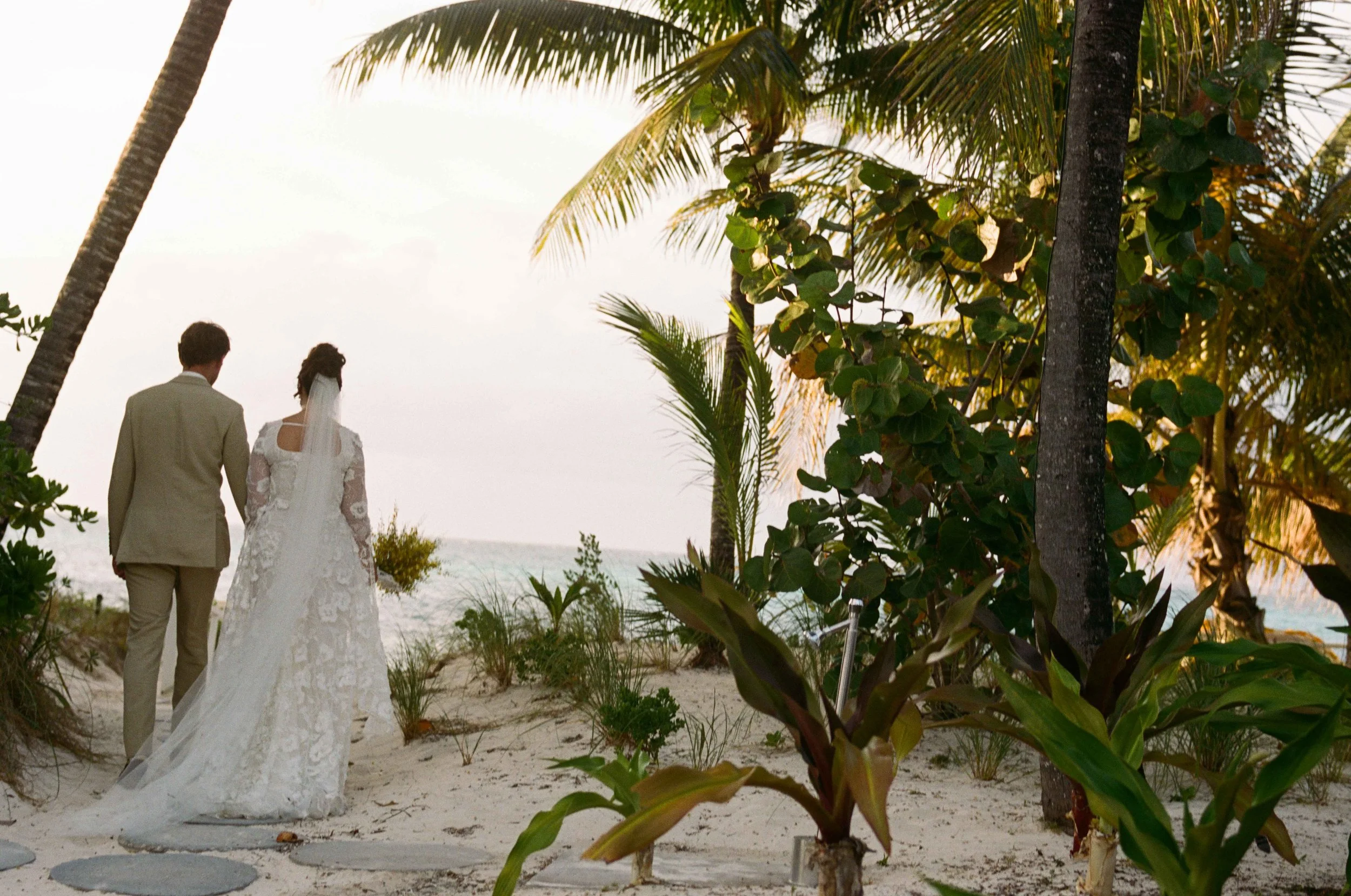 346-lyford-cay-club-wedding-couples-beach-portraits-bahamas-by-trent-bailey-nyc-wedding-photographer.JPG
