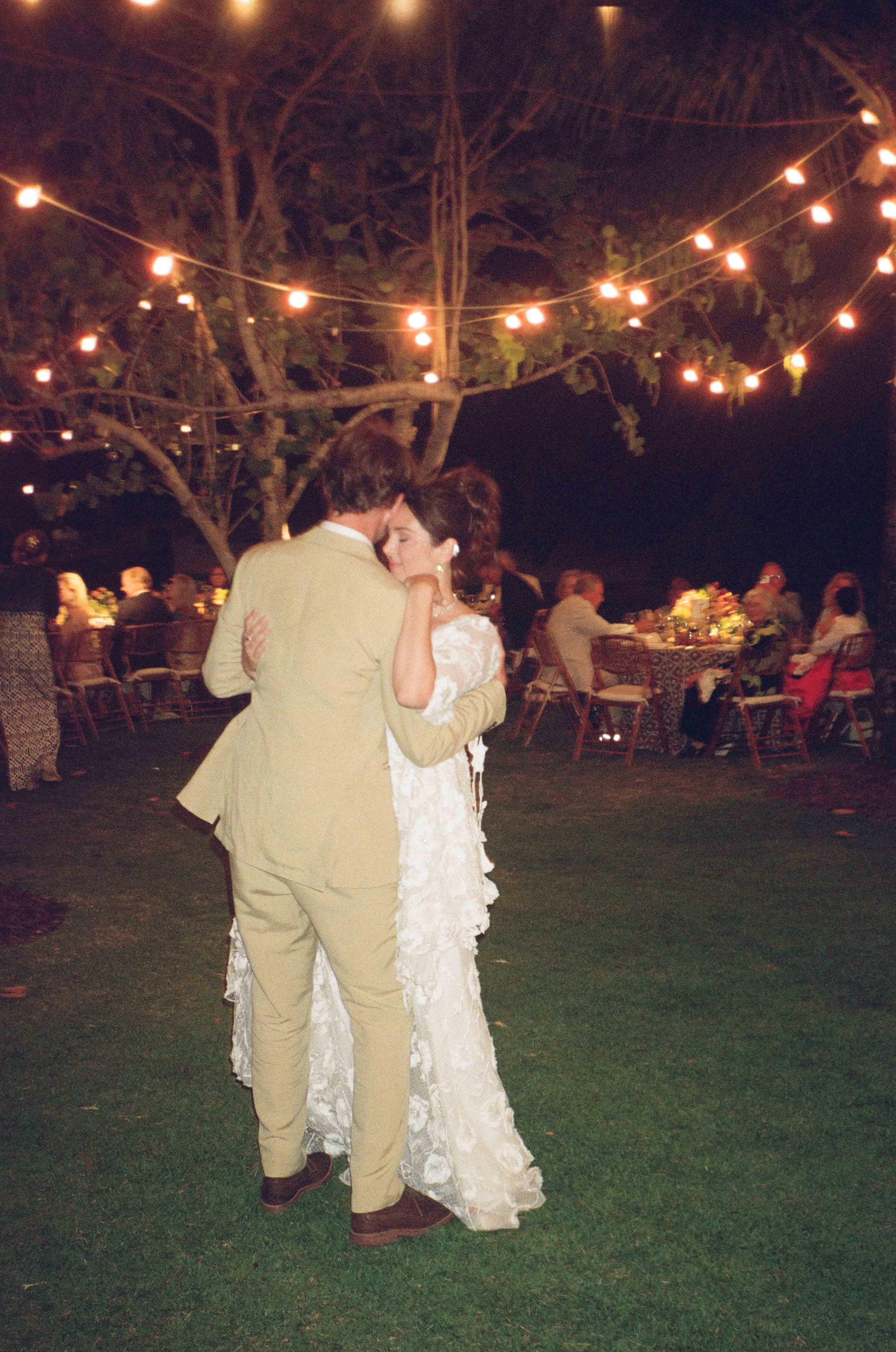 499-lyford-cay-club-wedding-reception-bahamas-by-trent-bailey-nyc-wedding-photographer.JPG
