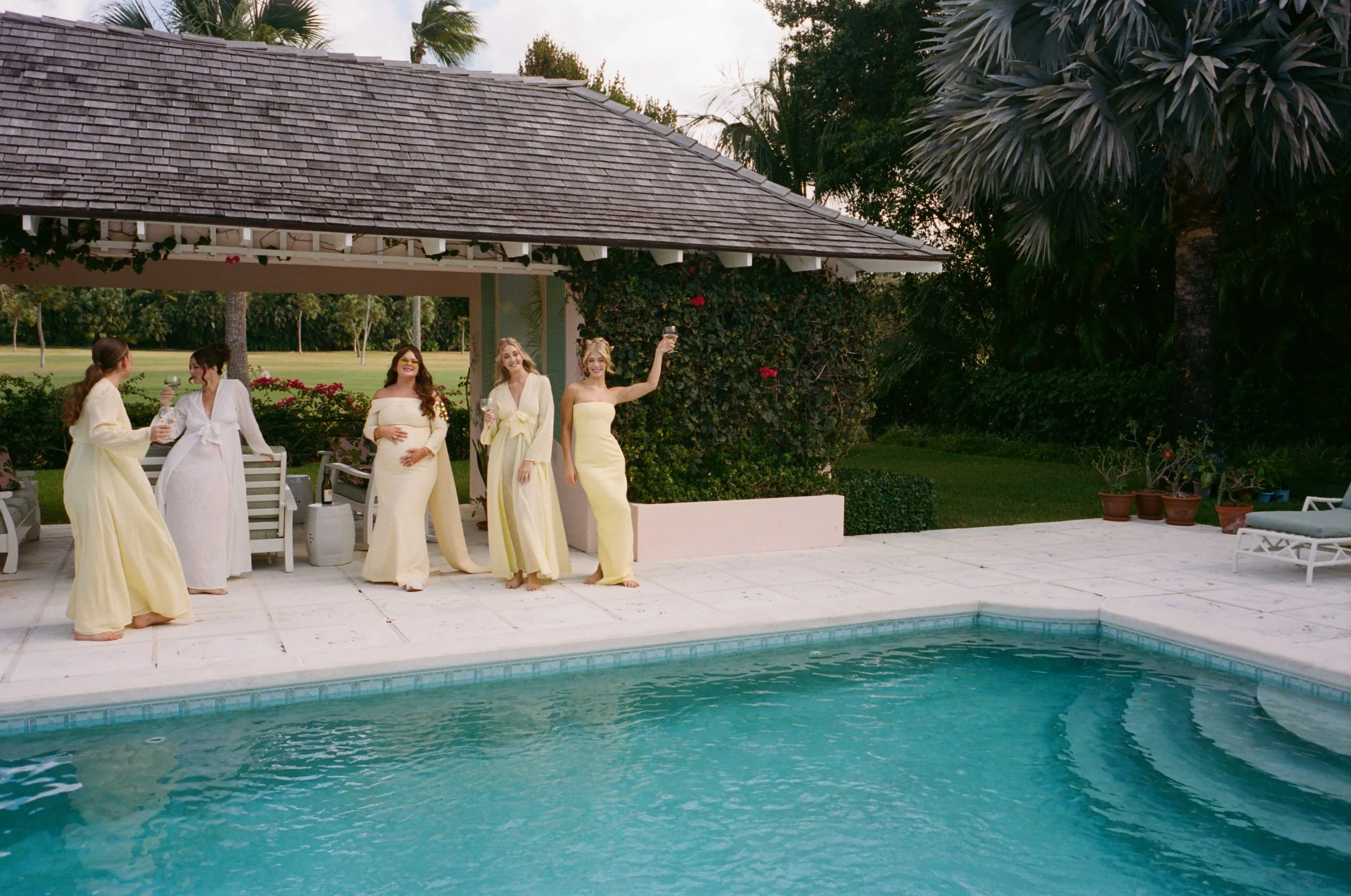 095-lyford-cay-club-wedding-bride-getting-ready-bahamas-by-trent-bailey-nyc-wedding-photographer.JPG