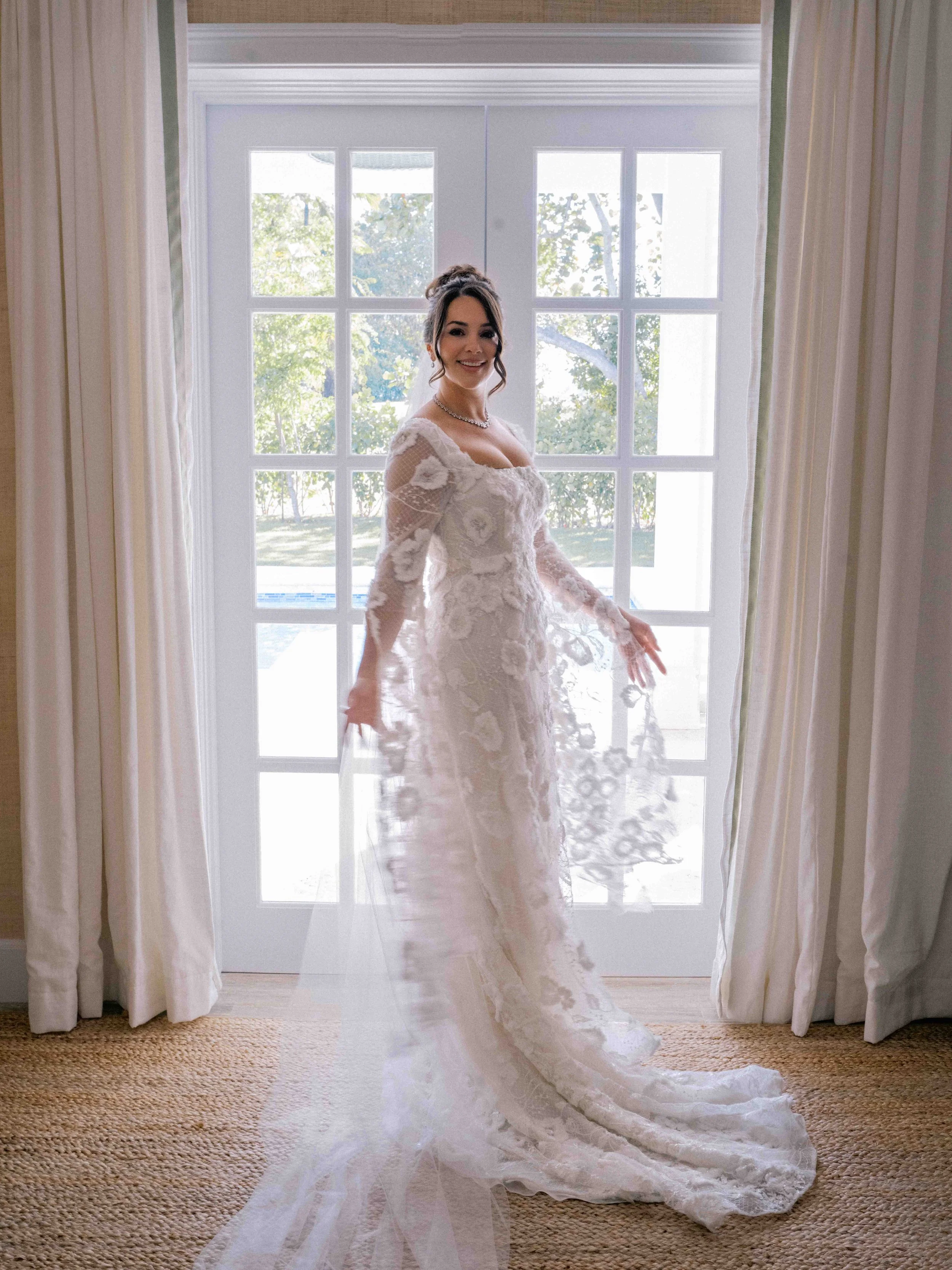 141-lyford-cay-club-wedding-bride-getting-ready-bahamas-by-trent-bailey-nyc-wedding-photographer.JPG