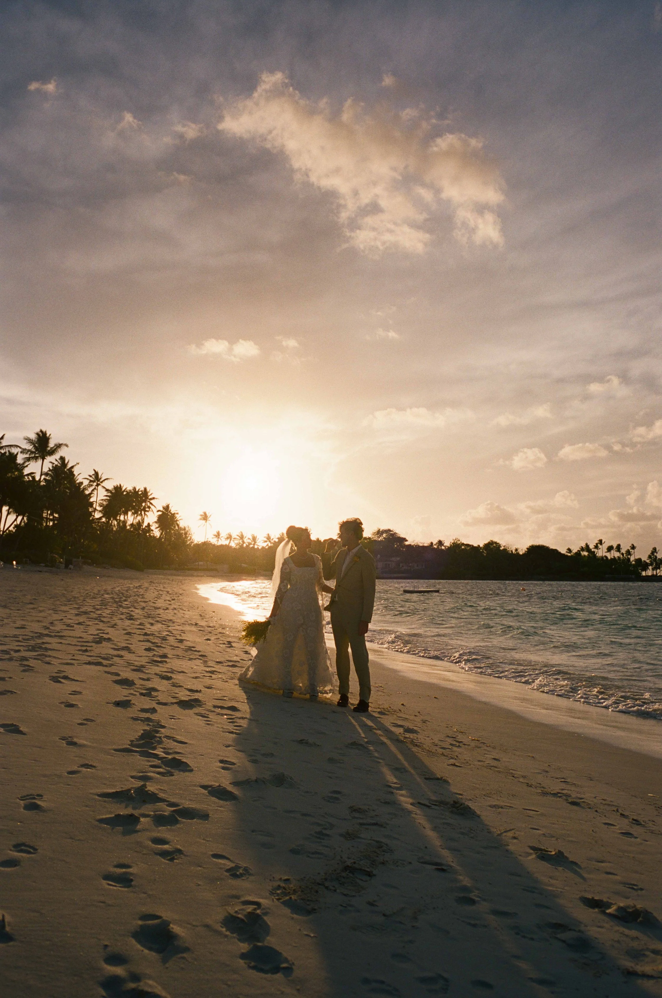 350-lyford-cay-club-wedding-couples-beach-portraits-bahamas-by-trent-bailey-nyc-wedding-photographer.JPG