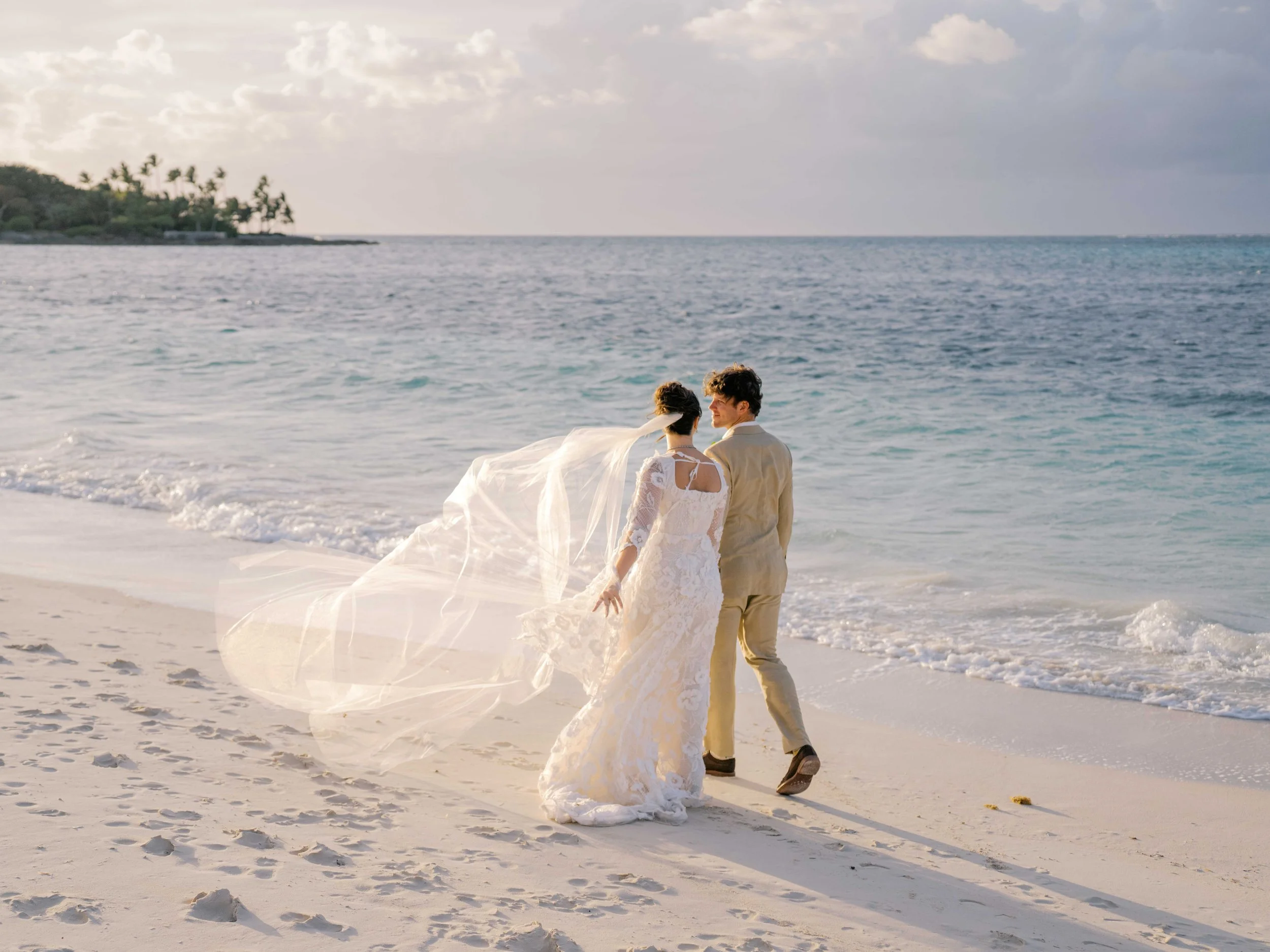 366-lyford-cay-club-wedding-couples-beach-portraits-bahamas-by-trent-bailey-nyc-wedding-photographer.JPG