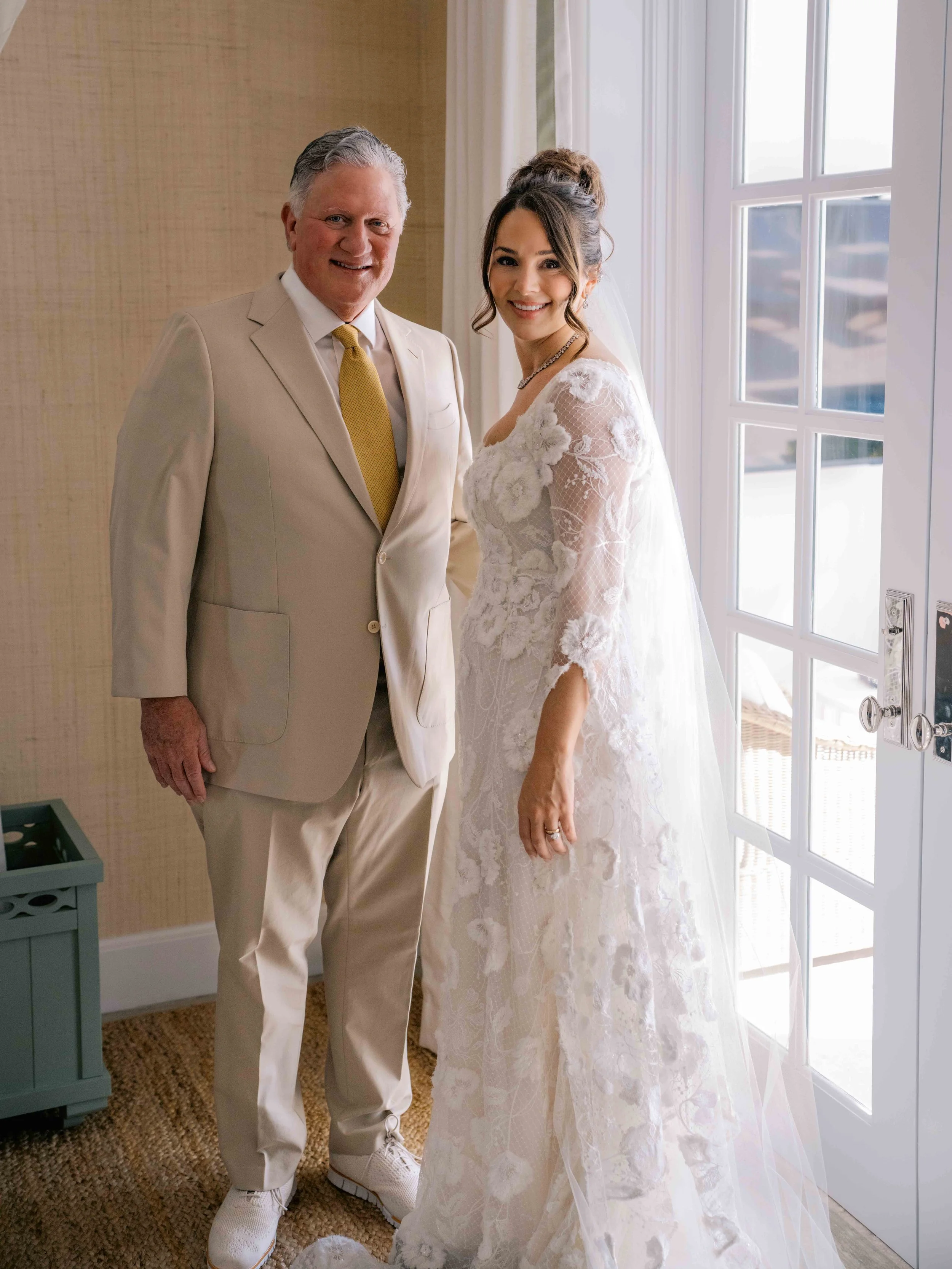 147-lyford-cay-club-wedding-bride-getting-ready-bahamas-by-trent-bailey-nyc-wedding-photographer.JPG
