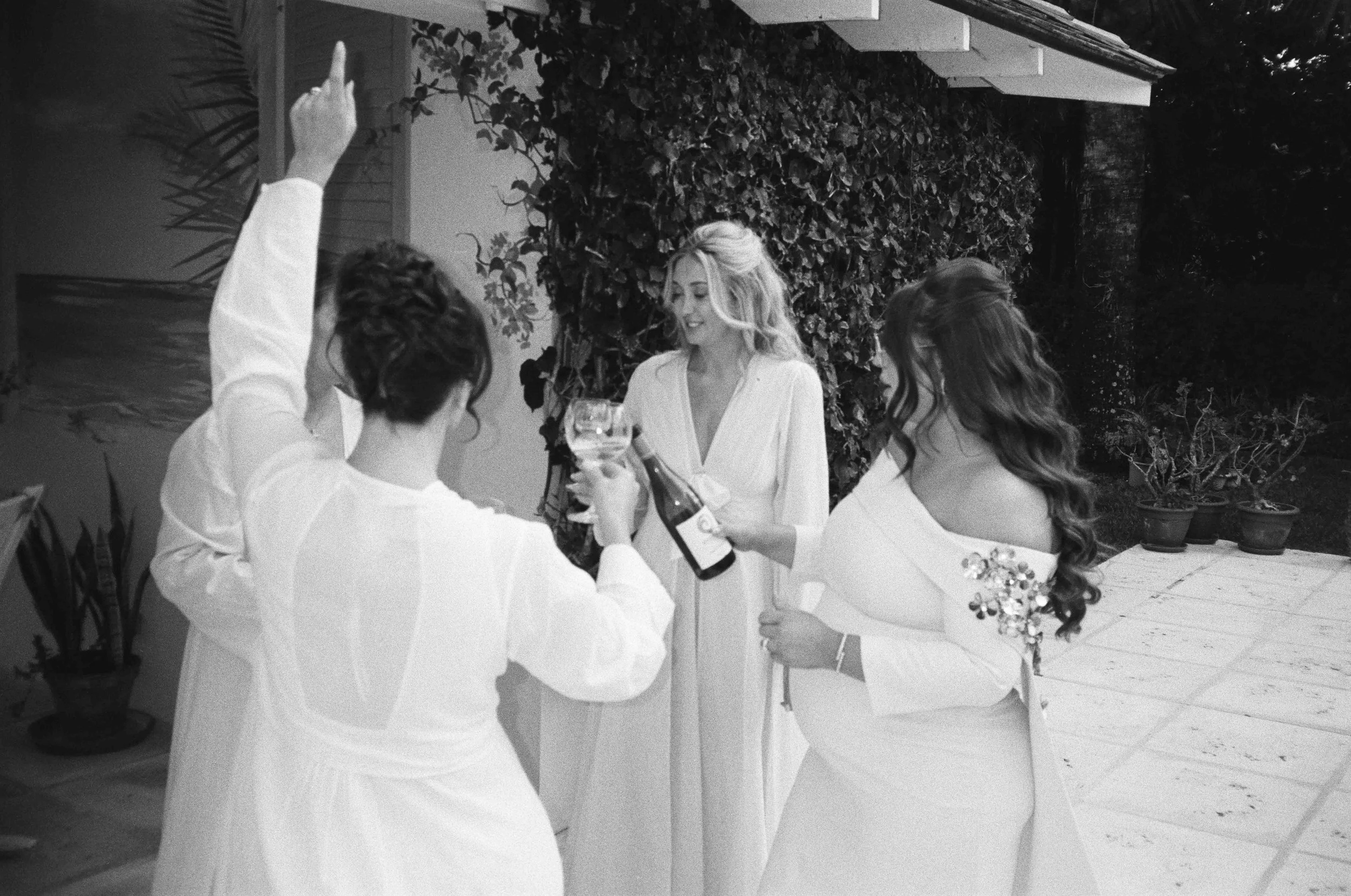 089-lyford-cay-club-wedding-bride-getting-ready-bahamas-by-trent-bailey-nyc-wedding-photographer.JPG