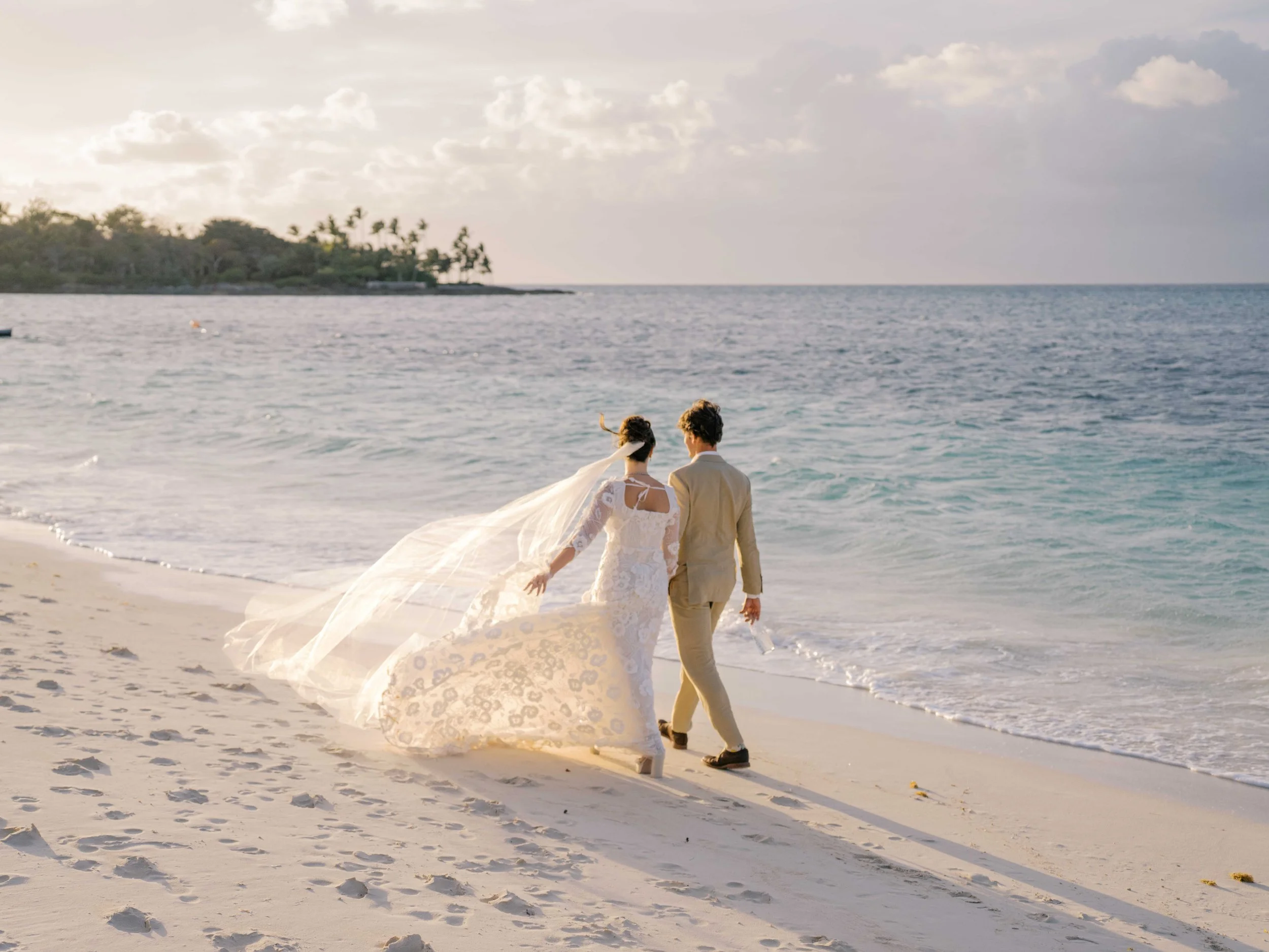 368-lyford-cay-club-wedding-couples-beach-portraits-bahamas-by-trent-bailey-nyc-wedding-photographer.JPG