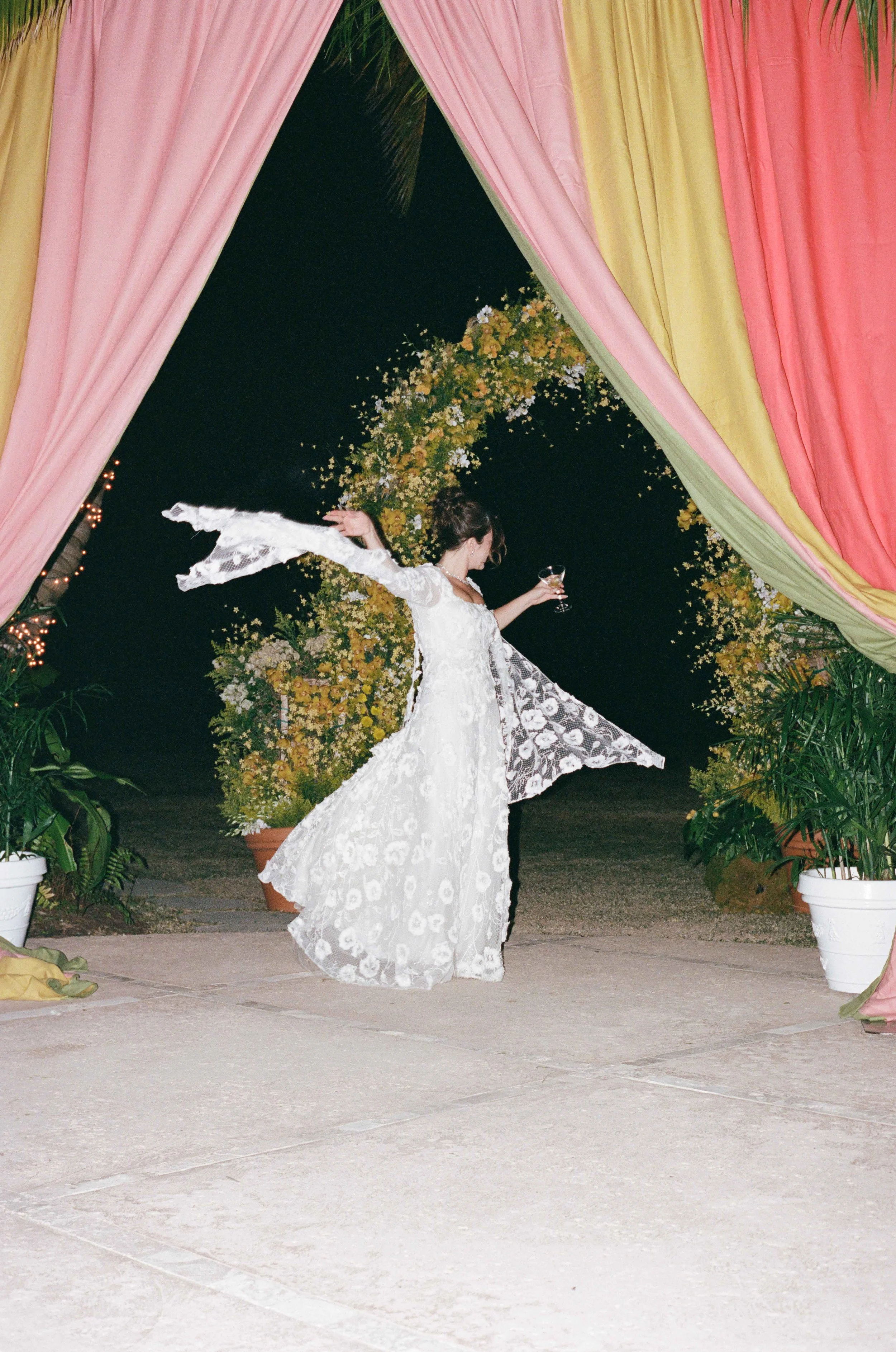 468-lyford-cay-club-wedding-reception-bahamas-by-trent-bailey-nyc-wedding-photographer.JPG