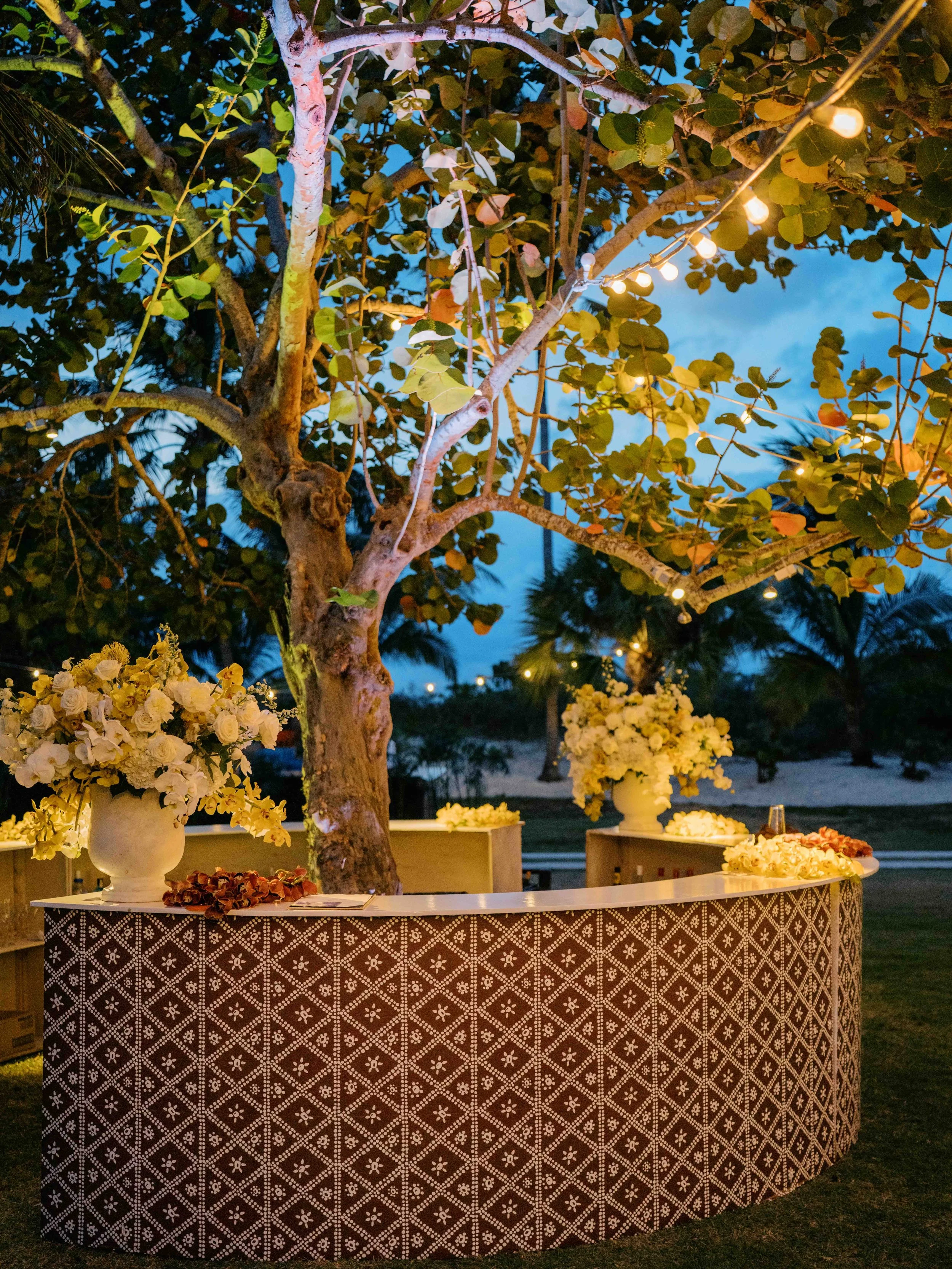 392-lyford-cay-club-wedding-reception-bahamas-by-trent-bailey-nyc-wedding-photographer.JPG