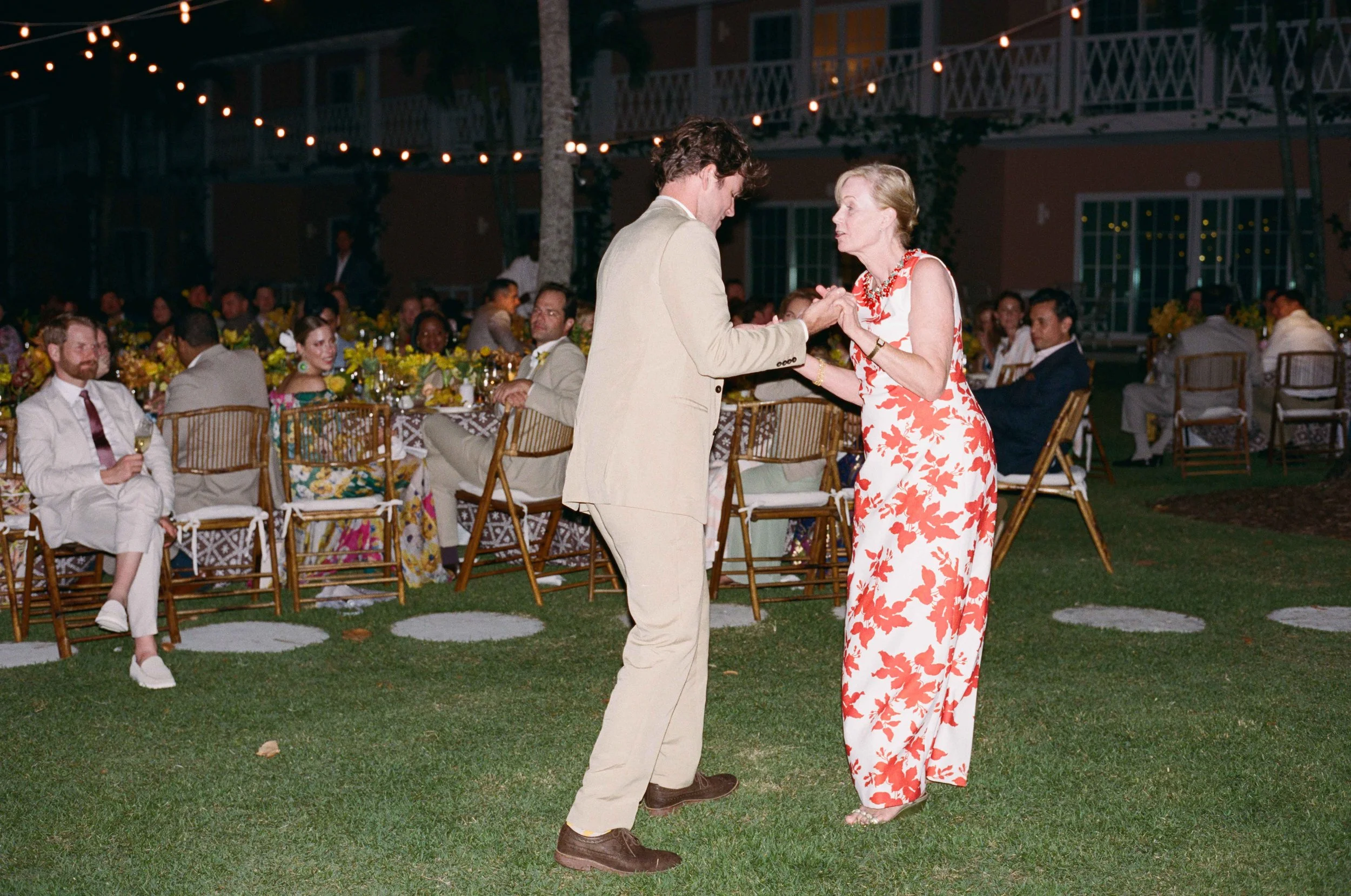 489-lyford-cay-club-wedding-reception-bahamas-by-trent-bailey-nyc-wedding-photographer.JPG