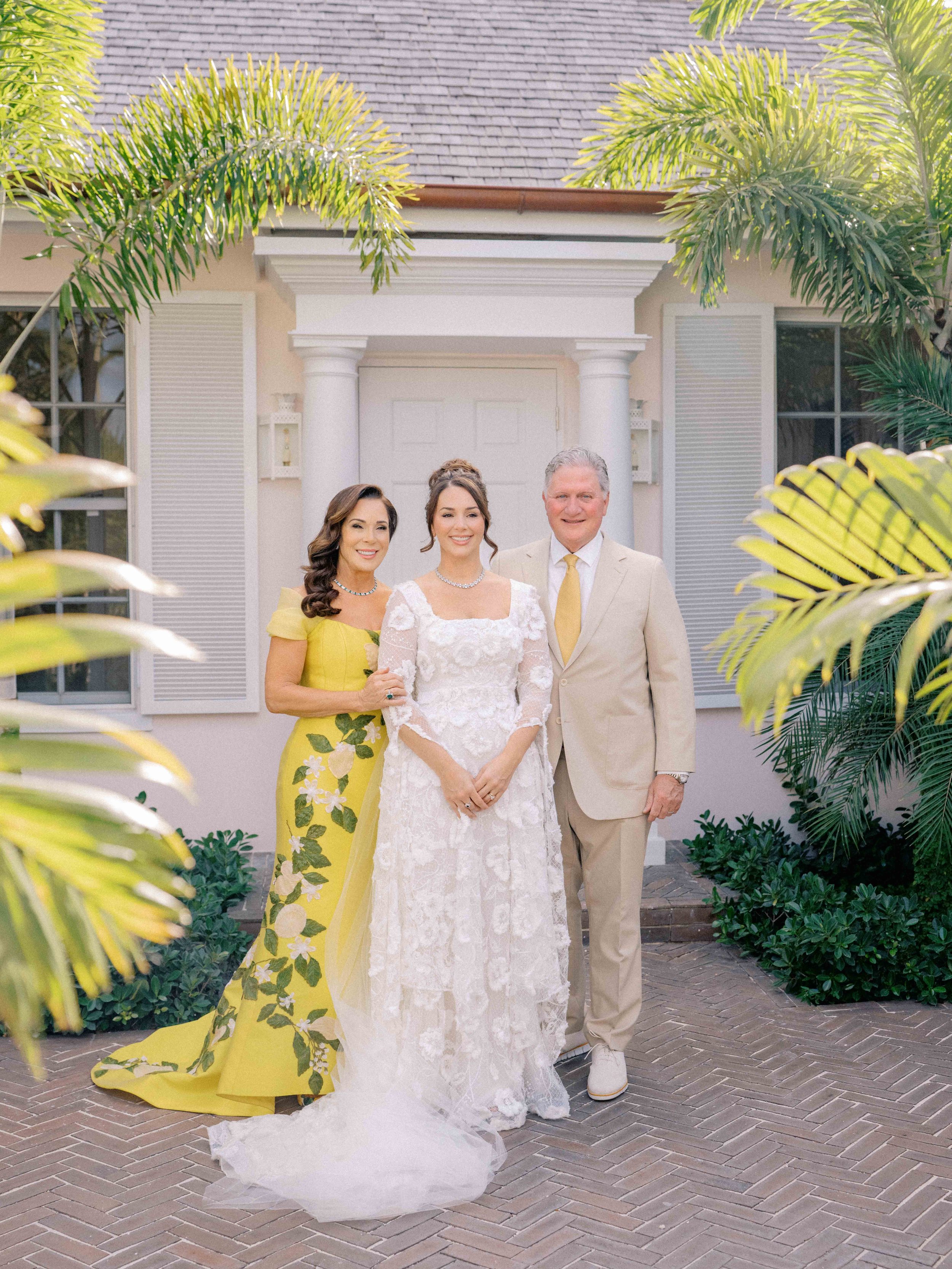 163-lyford-cay-club-wedding-bride-getting-ready-bahamas-by-trent-bailey-nyc-wedding-photographer.JPG