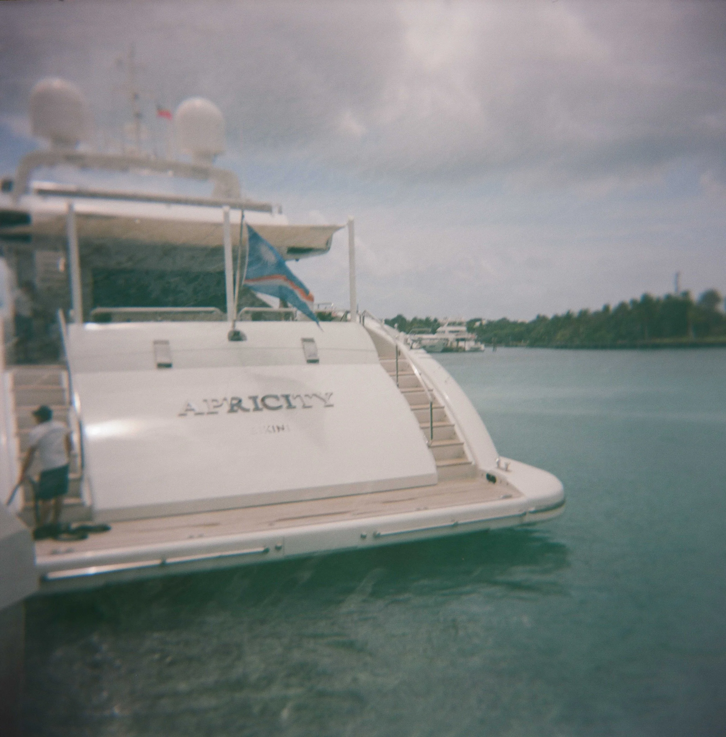 696-lyford-cay-club-yacht-party-bahamas-by-trent-bailey-nyc-wedding-photographer.JPG