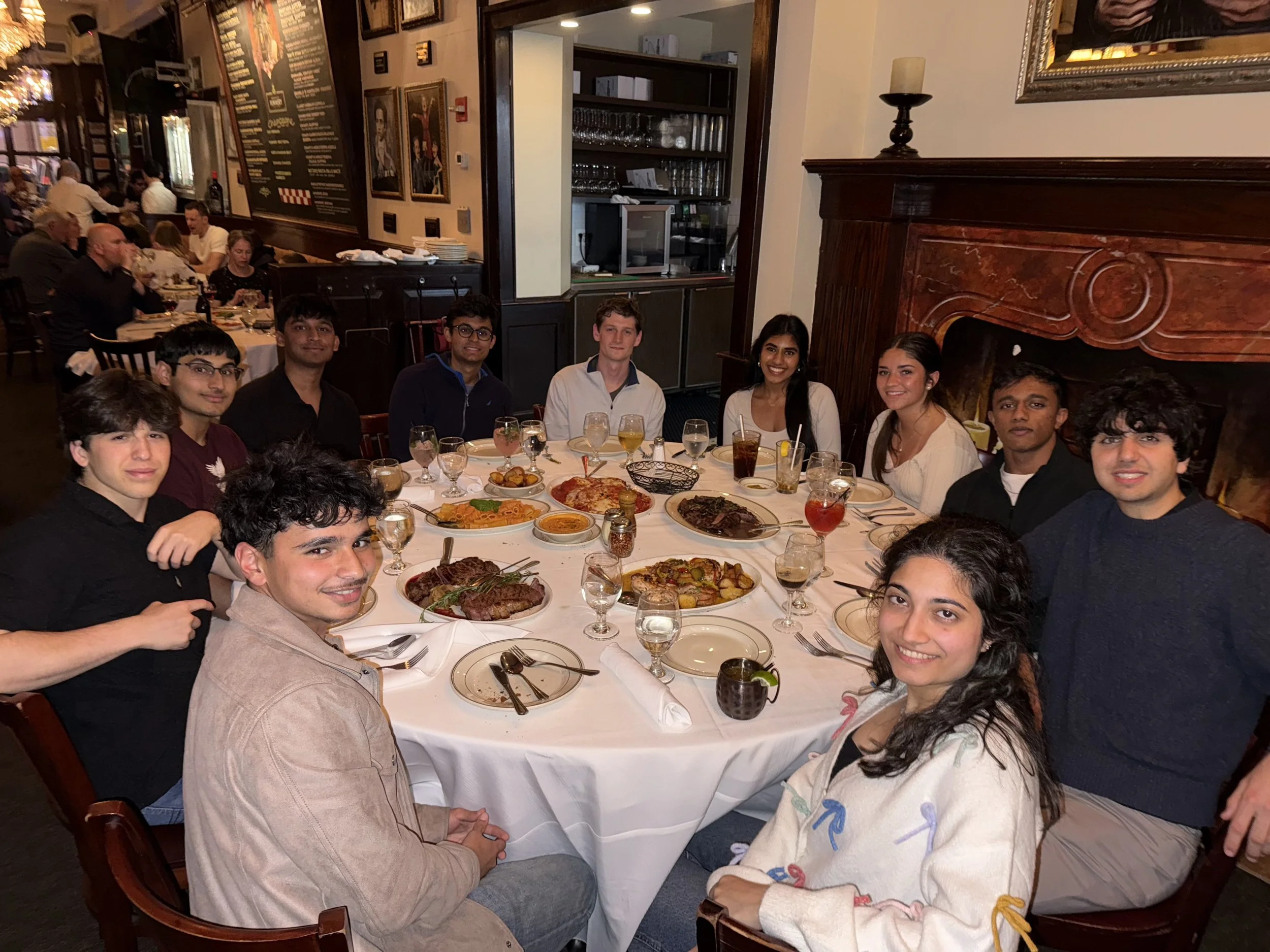 Group_Dinner_at_NYC_Steakhouse_Wall_Street_Trip.jpg
