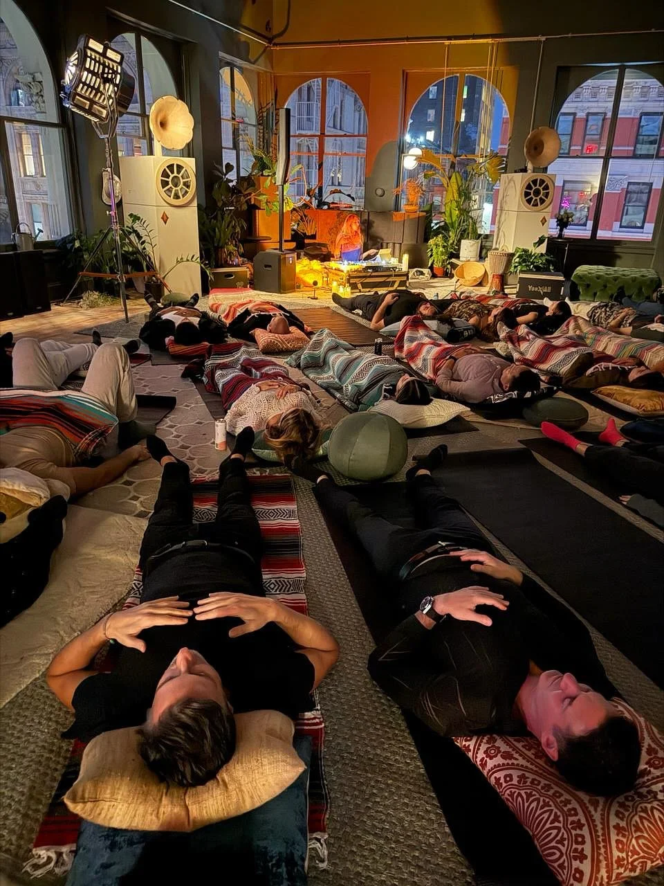 On Saturday, we gathered at the new @lightningsociety in Soho — @staycuriouser guiding us through the day, and by night, we stepped through the Thyme Portal.
@beccaejacobs took us to the stratosphere with deep breathwork, followed by a soul-fi