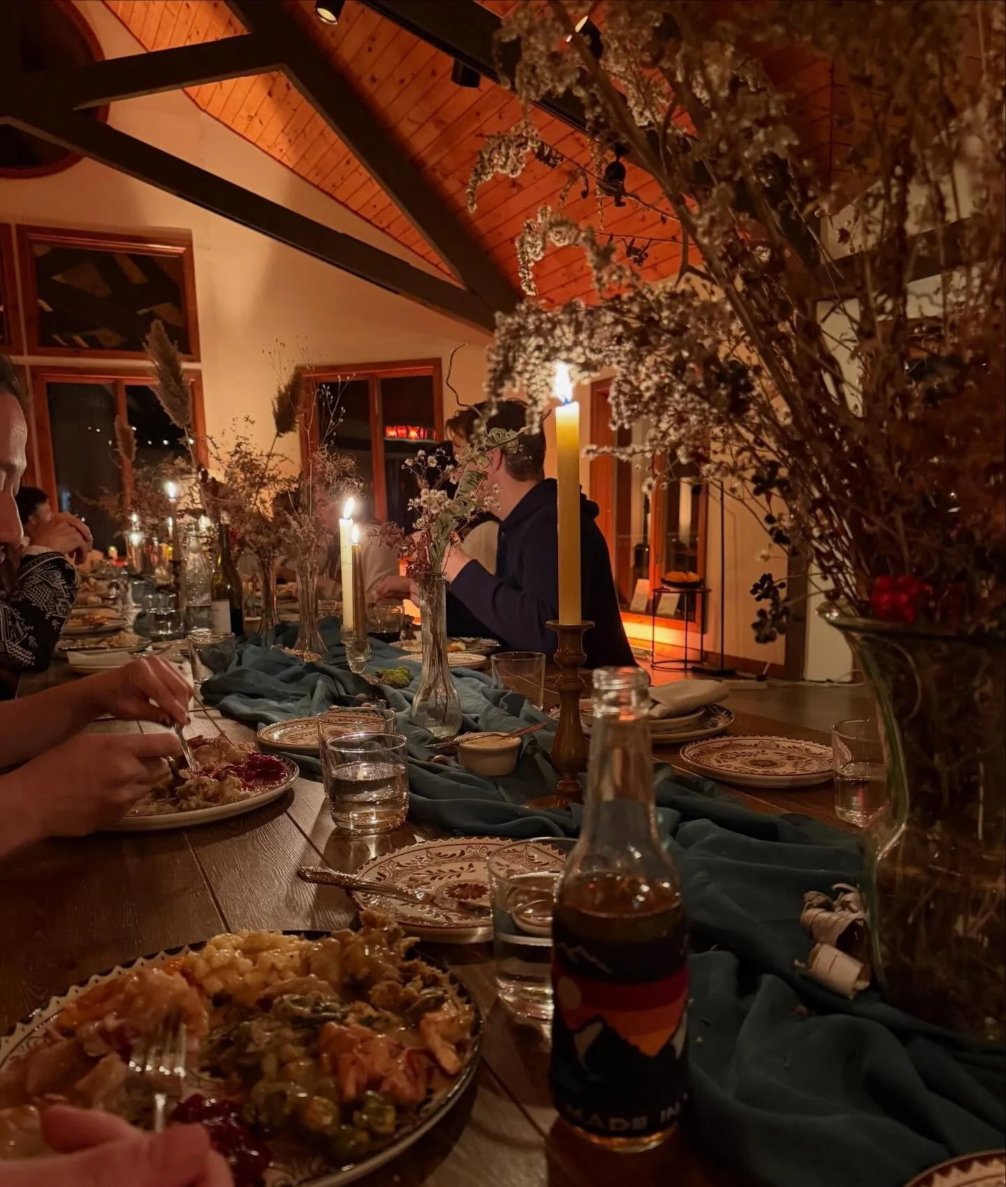 Over Thanksgiving, we gathered with friends new and old, sharing evenings of creativity and candlelight, home-cooked meals from our kitchen, and the kind of conversations that turn strangers into kin. We stayed close around the table as offerings of 
