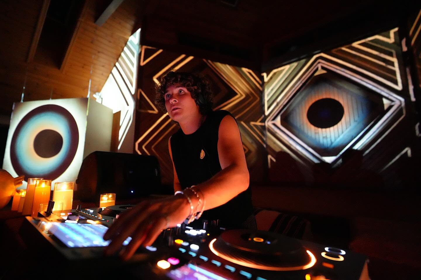 The Temple transforms for each gathering through @oliver.allaux projection mapping. Sacred geometry is mapped directly onto the architecture, integrating with the space and the @a.for.ara sound system to create a fully immersive environment.

Watchin