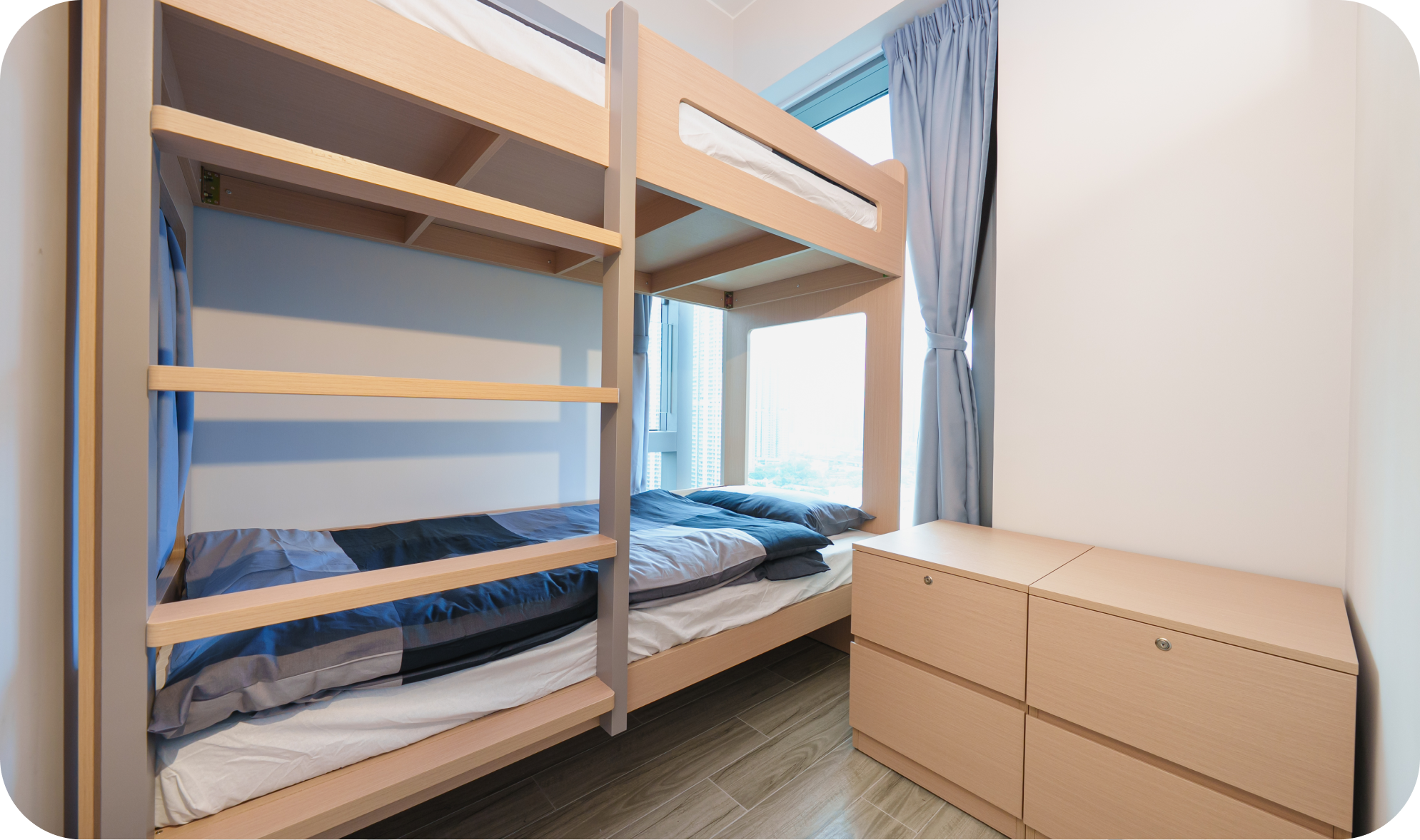 room1-1.png
