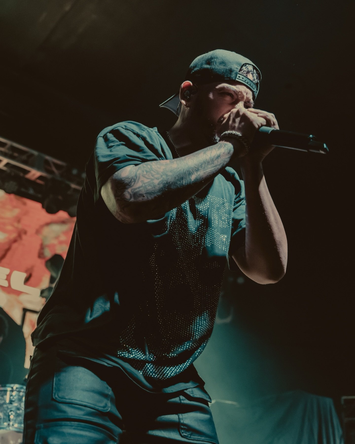 Selects of @nevertelofficial supporting @memphismayfire at @thewebsterct

[ captured for @rokkr.press ]