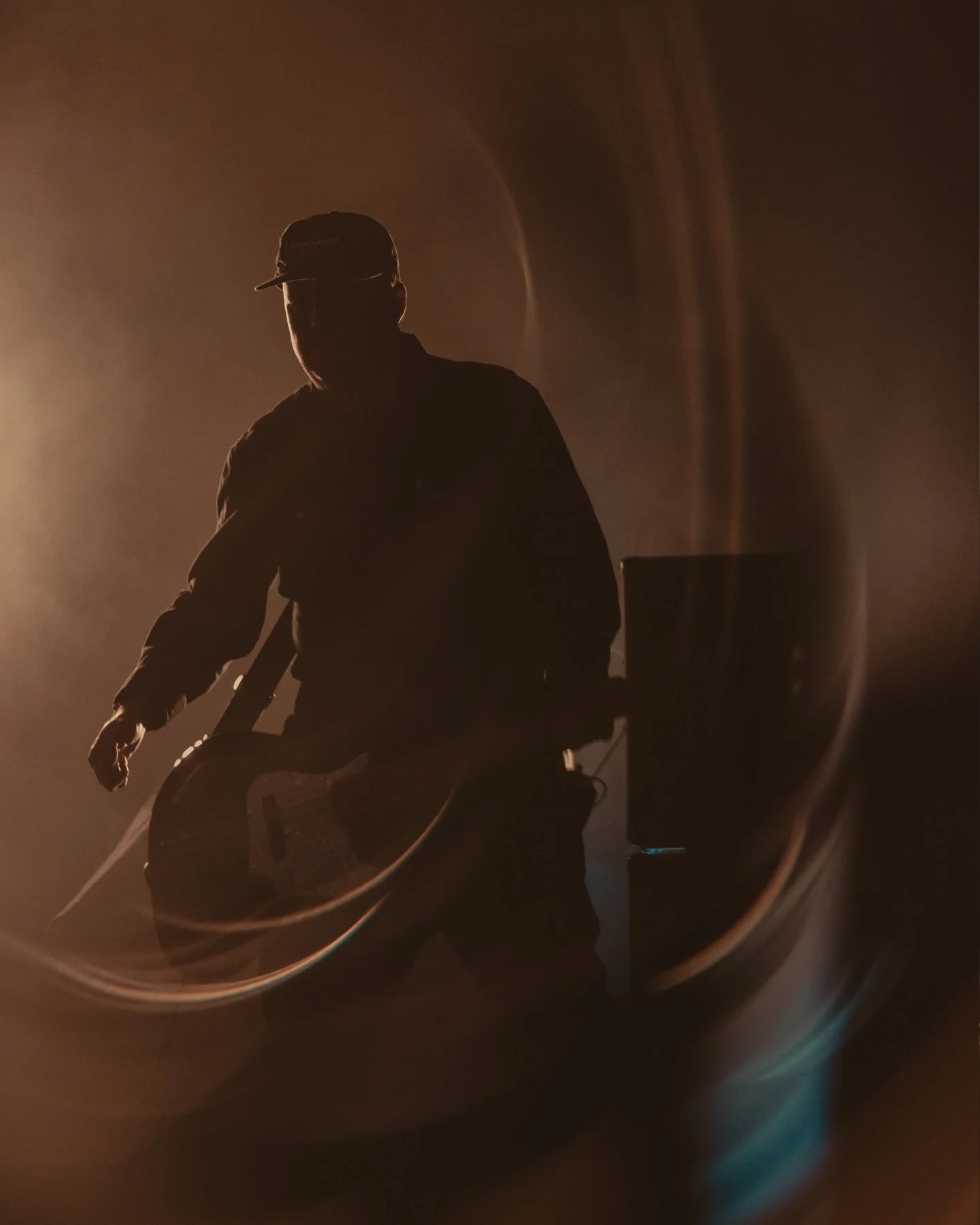 Screaming the chorus to &ldquo;Ohio Is for Lovers&rdquo; with a room full of strangers is its own kind of therapy.  @hawthorneheights supporting @chiodos at @oakdaletheatre .

[ captured for @rokkr.press ]