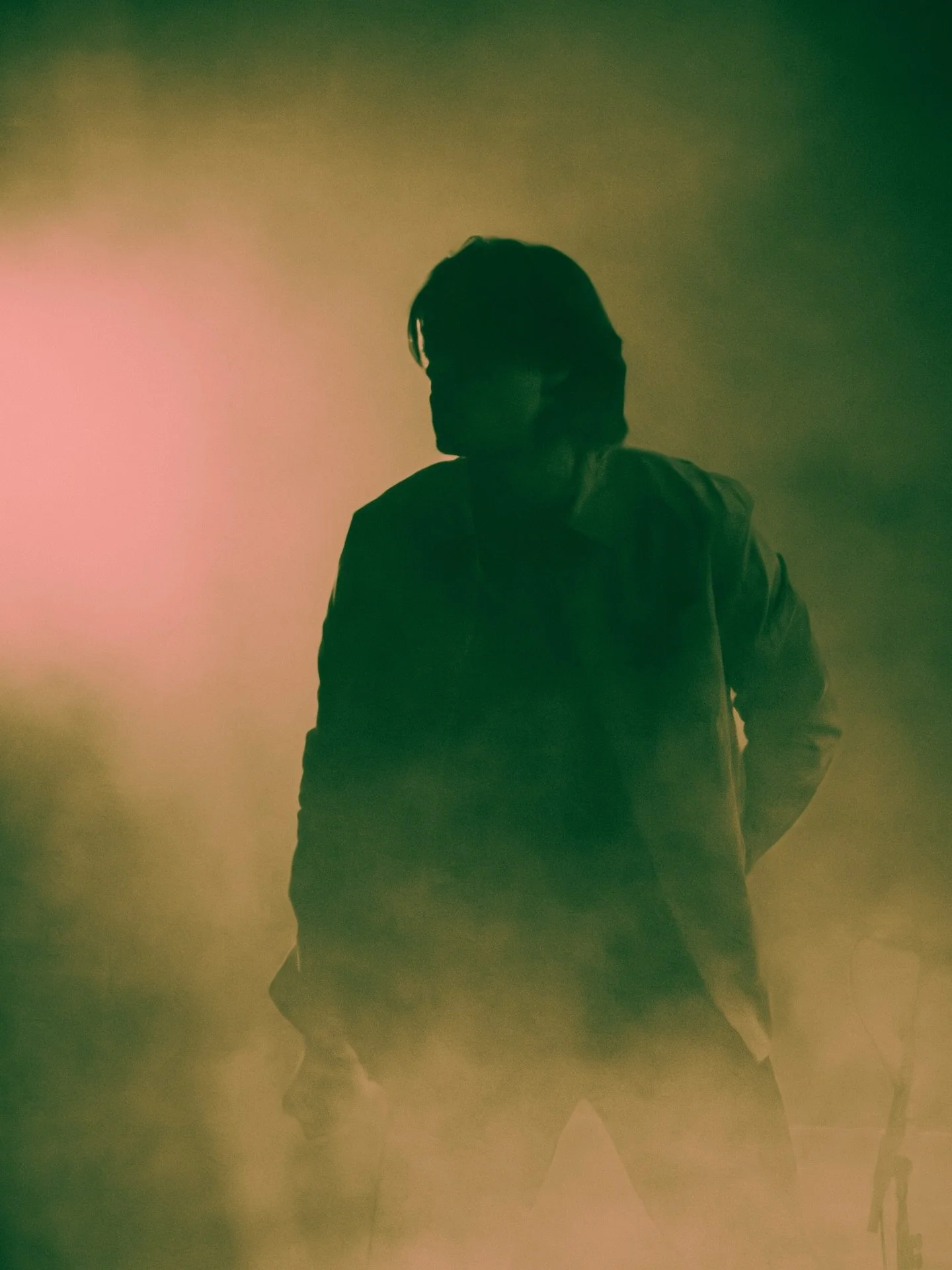 Sometimes the loudest thing in the room is the voice in your head. @badomensofficial in Newark. Point-and-shoot from the crowd.