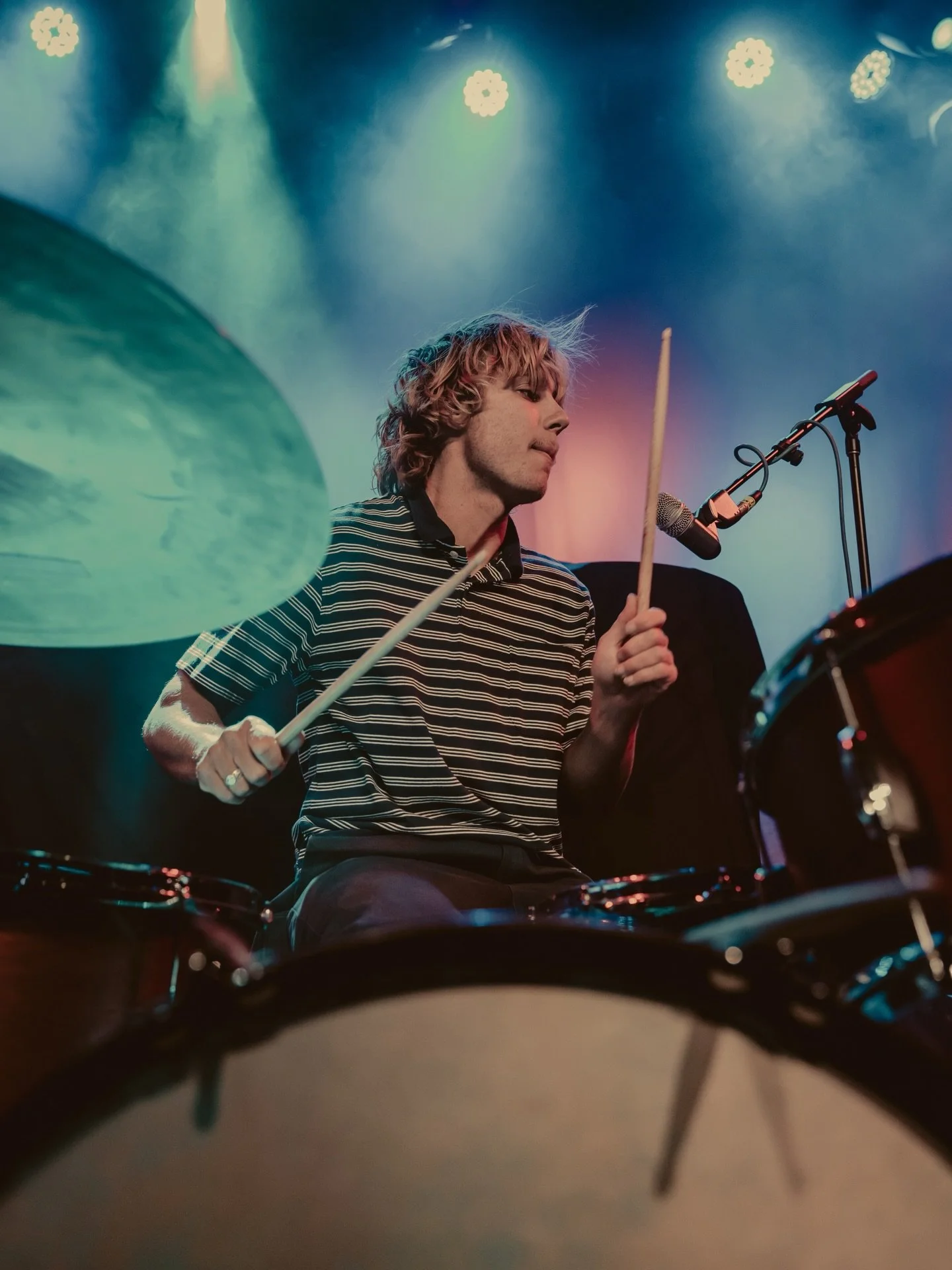 Selects of the @thechatslovebeer opening for @thehives at a sold-out @toadsplace.  A punk band from Queensland, Australia, they bring a brash, in-your-face brand of punk ripped straight out of the &lsquo;80s. [ captured for @rokkr.press ]