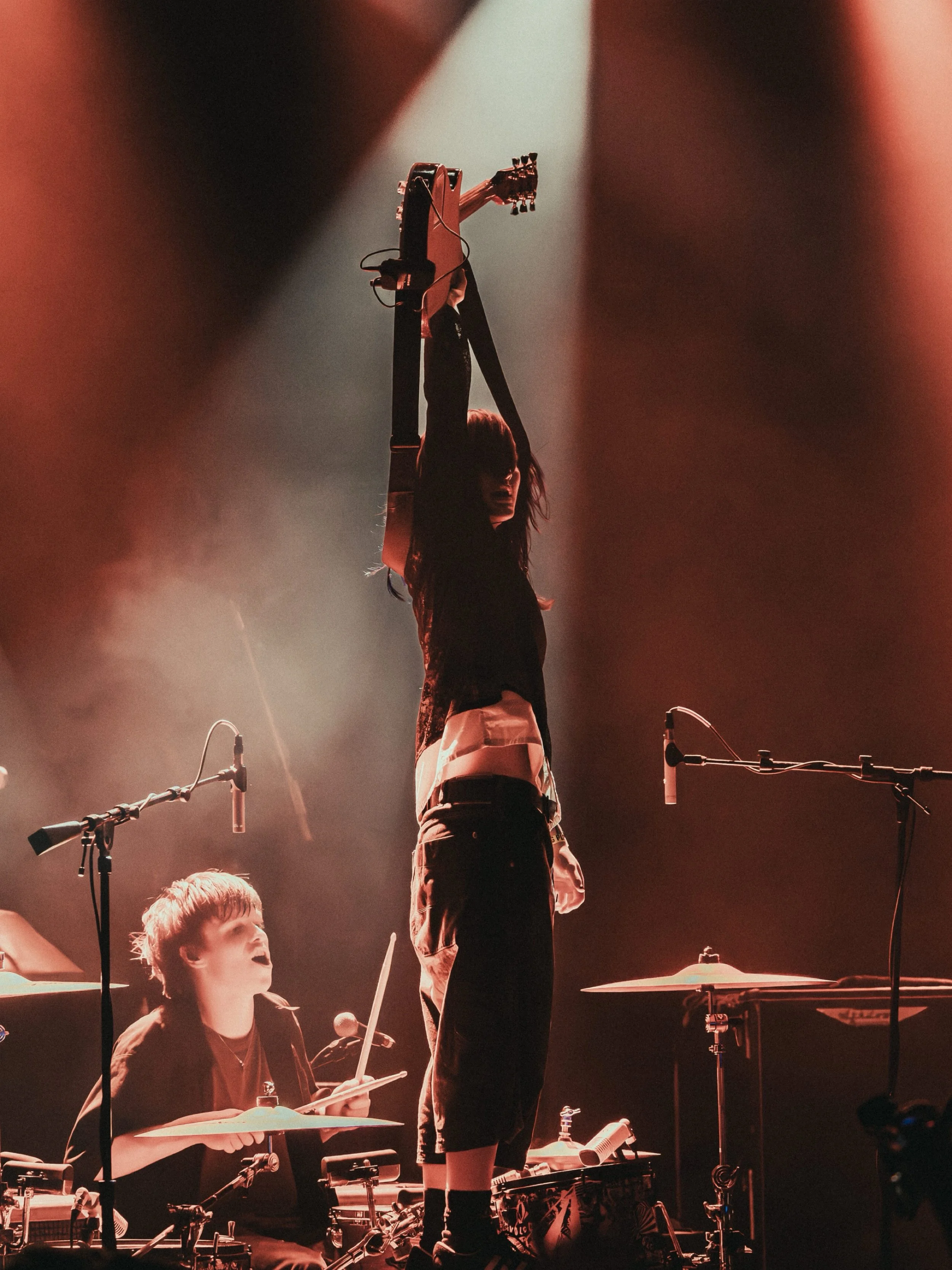 This wasn&rsquo;t my first time catching @rauemusic . Last fall, they opened at Mercury Lounge. At the time, bandmates @how.luvly and @_jaxasourus were almost a little too dark and moody for that particular lineup. But paired with @biffy_clyro , the 