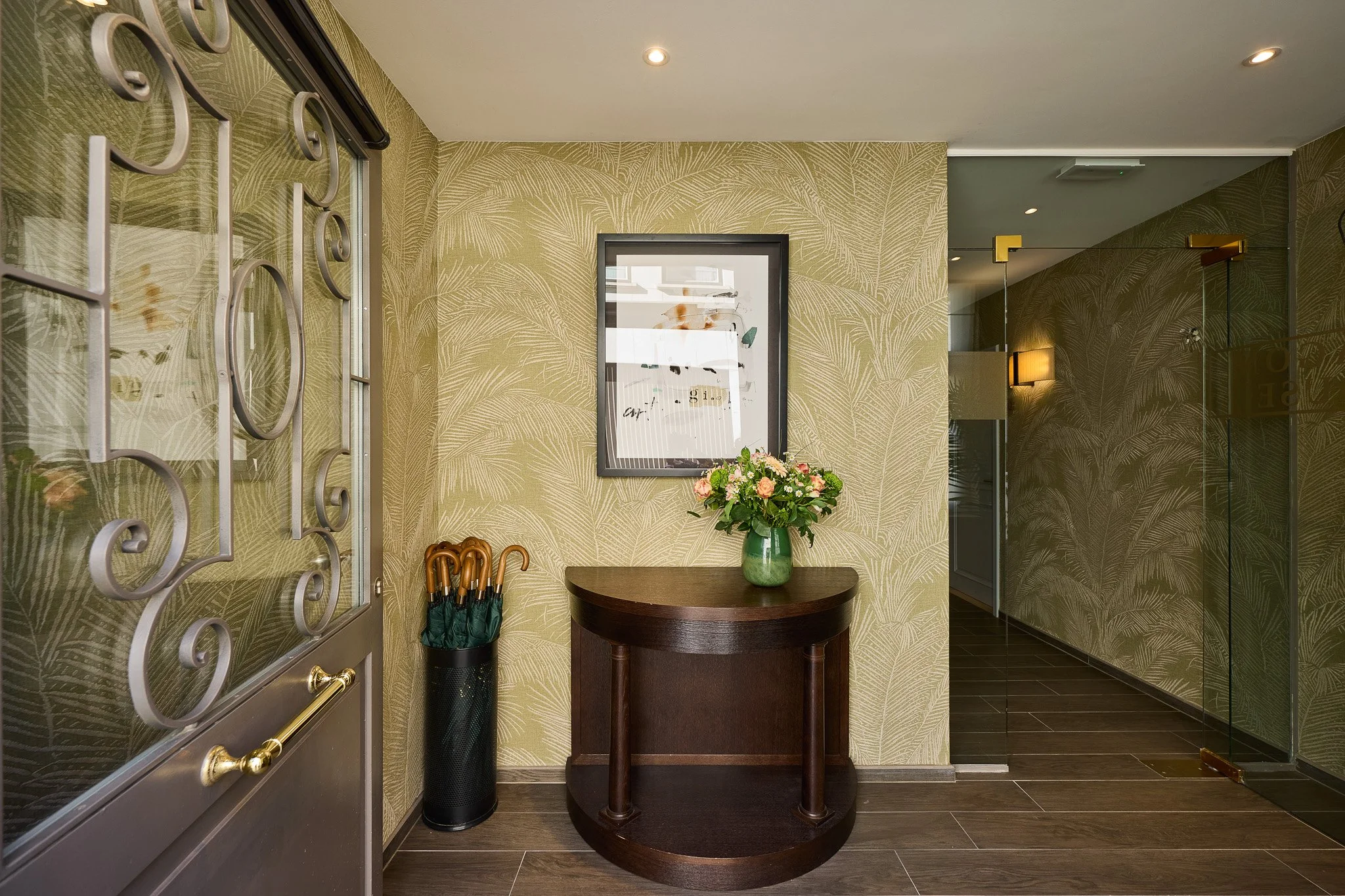 Entrance Aragon House.jpg