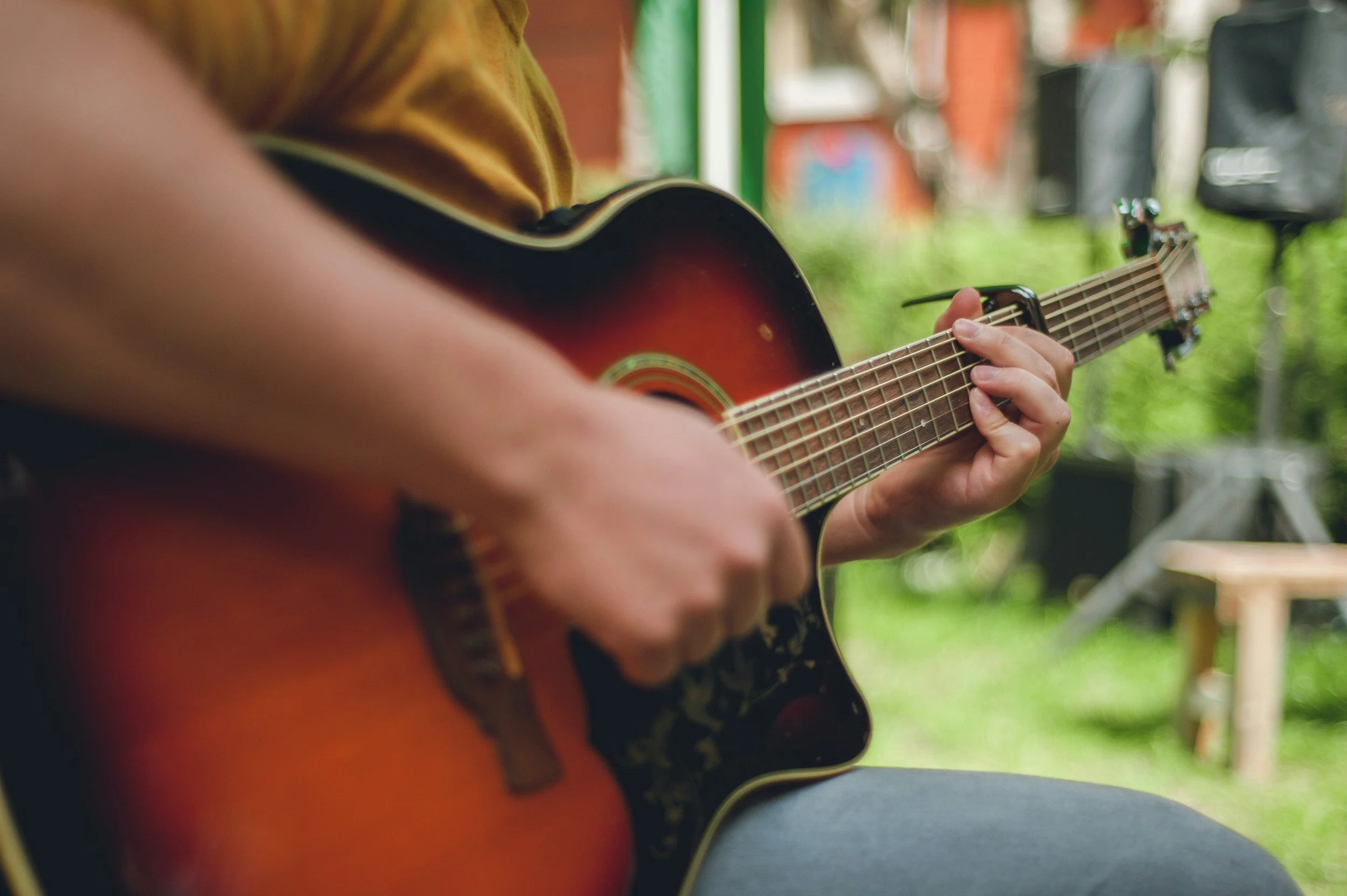 Live Music w Ian Cocker