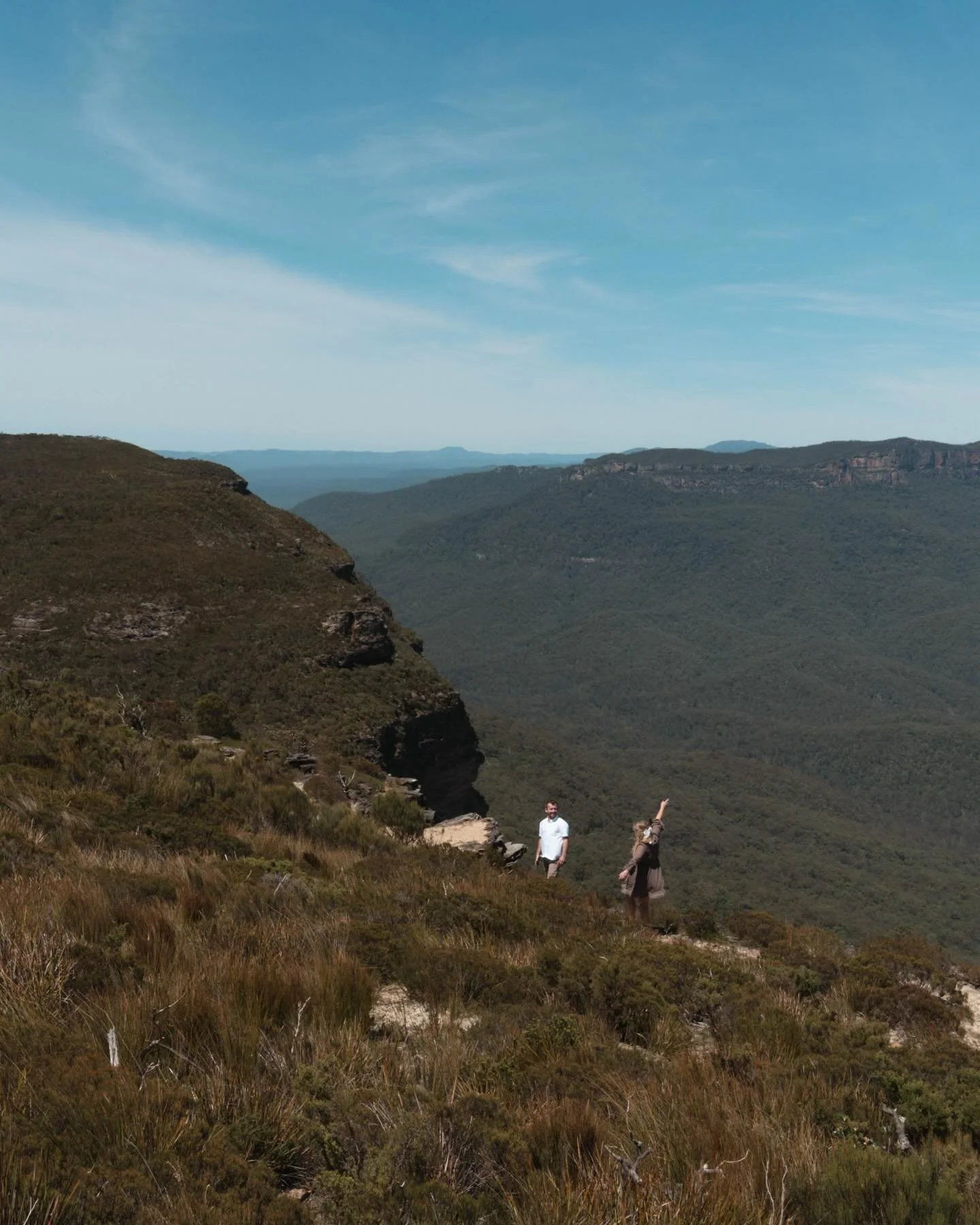 Ahh this session from back in November.
A day just for them, husband and wife, partners in crime. Sunshine, bushland, epic views and endless laughs. Your session doesn&rsquo;t have to be at golden hour, we can soak in epic mountain locations any time