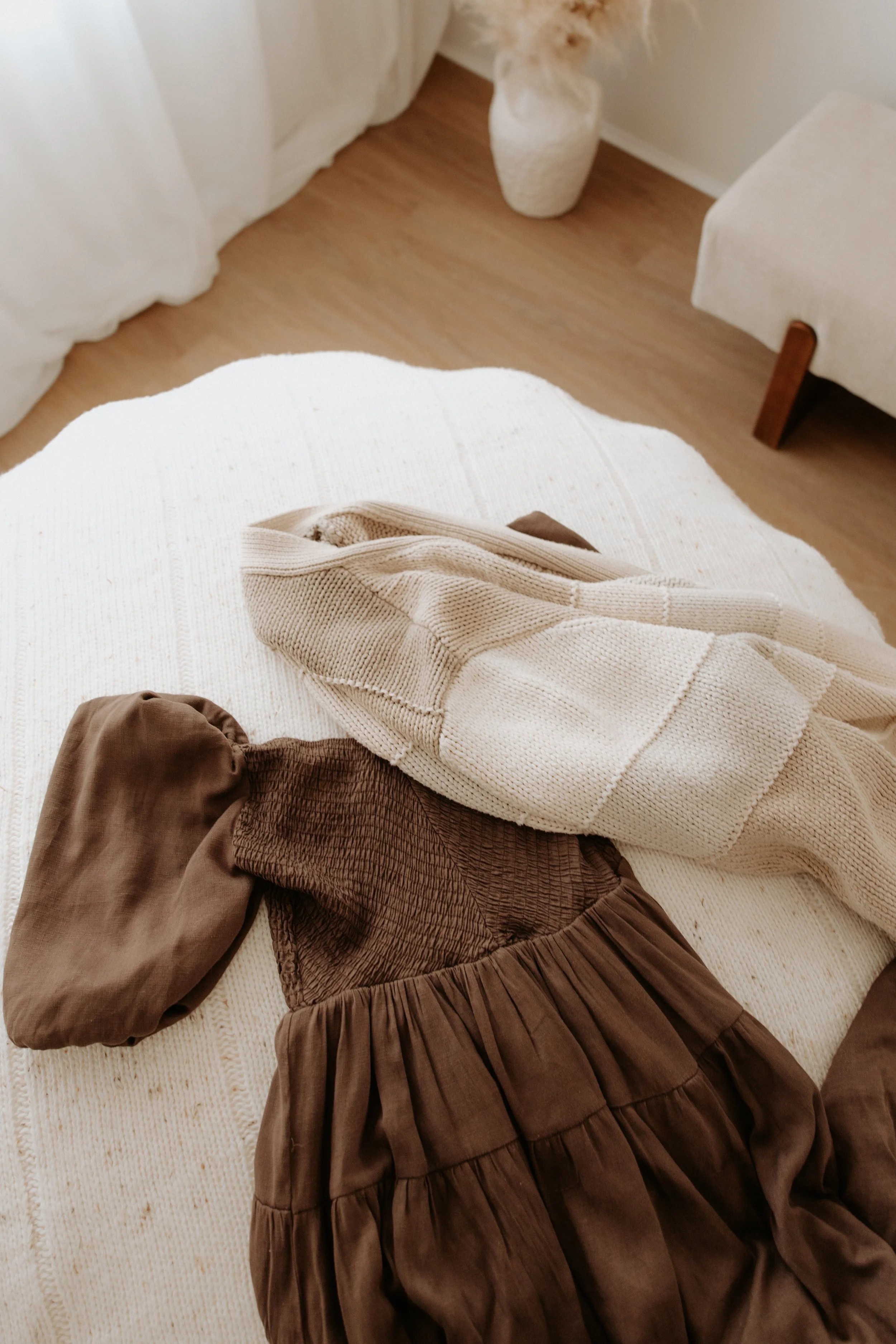 What to Wear for Winter Family Photoshoots (Client Closet Favourites)