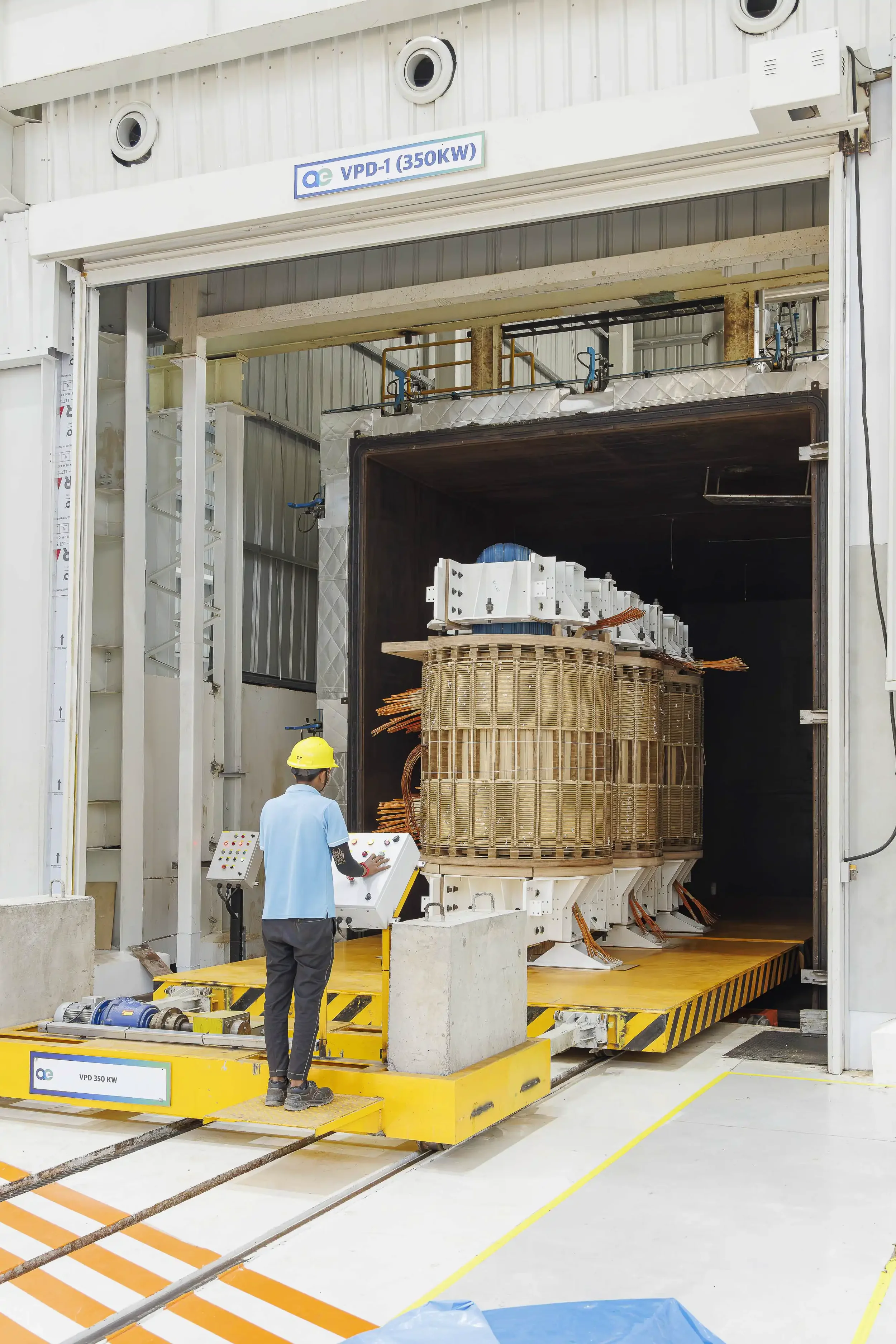 vapor-phase-drying-transformer-process-atlanta-transformers-vadodara-the-industrial-photographer.webp