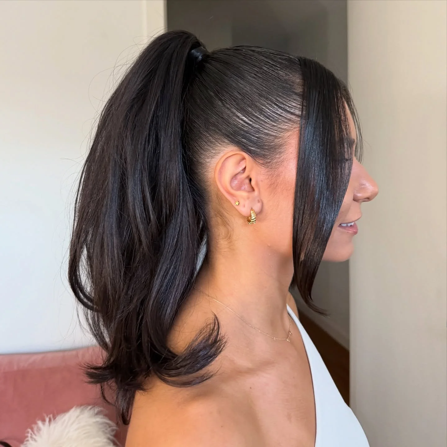 The beautiful @olivianescii slaying this sleek bouncy ponytail and that shine ✨👌😍
#ilvahairandmakeup
 
KEY PRODUCTS
@_global Pomade slick muk
@colorwowhair dream coat
@ghdhair Chronos Max hair straightener
@kykhaircare Magic dust
 
 
 
 
 
 
 
#hai