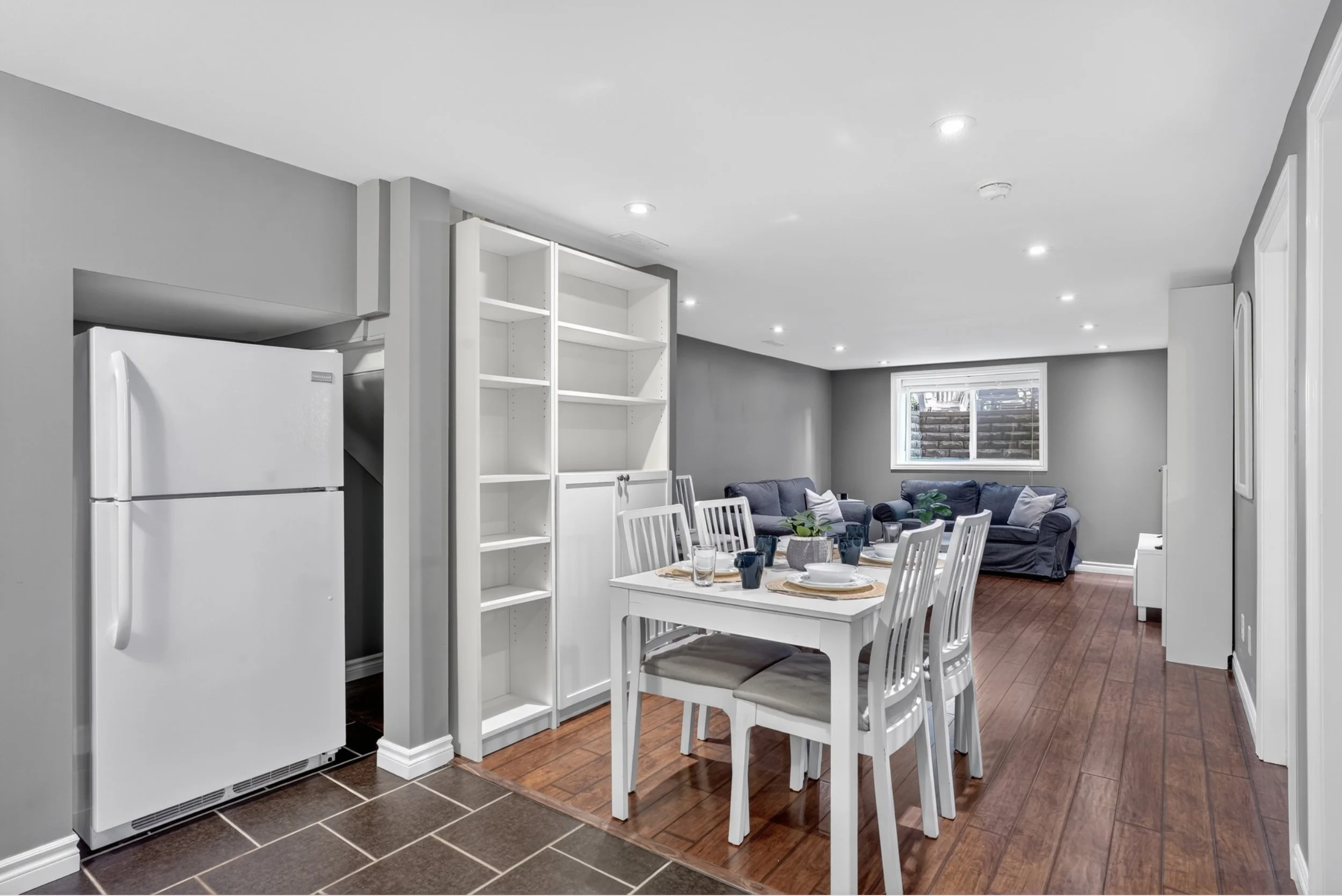 043-563 Guelph Unit B - 8.jpg