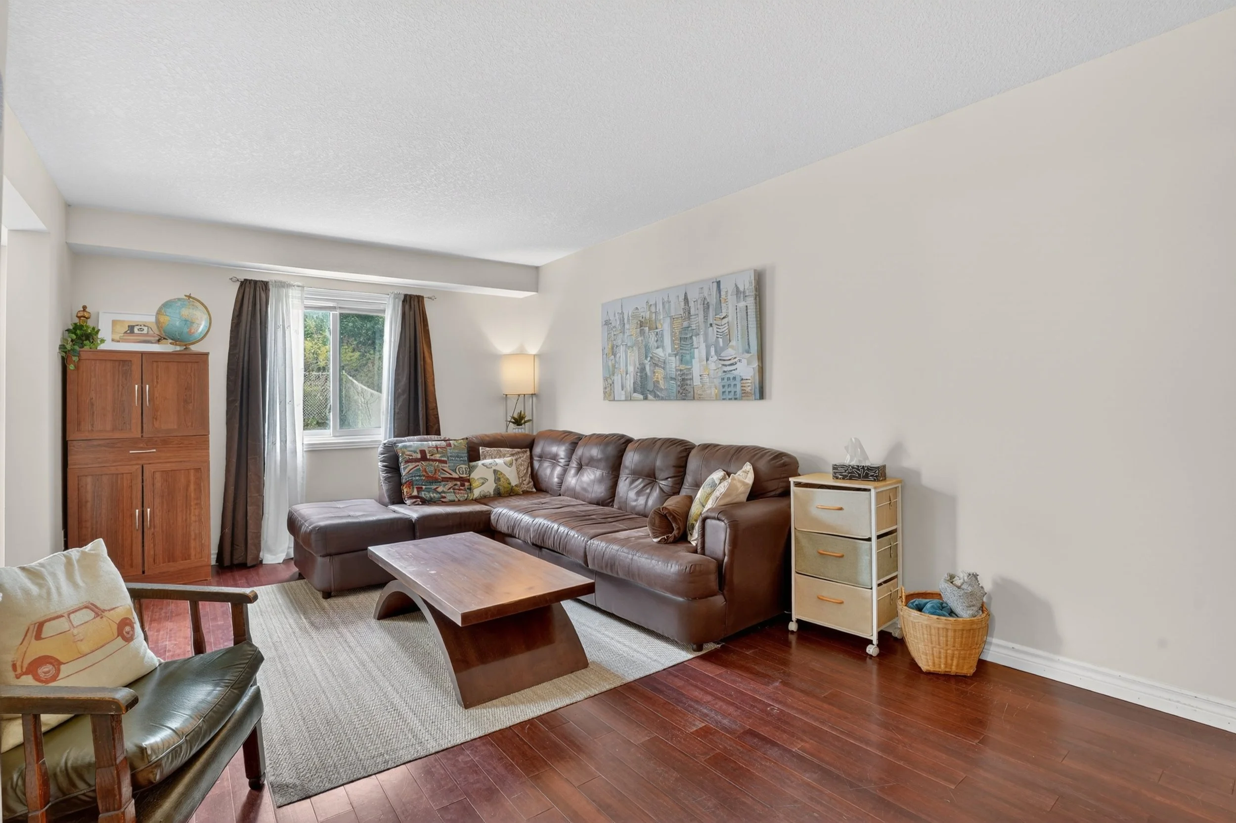021-331 Keewatin Ave Kitchener 21.jpg