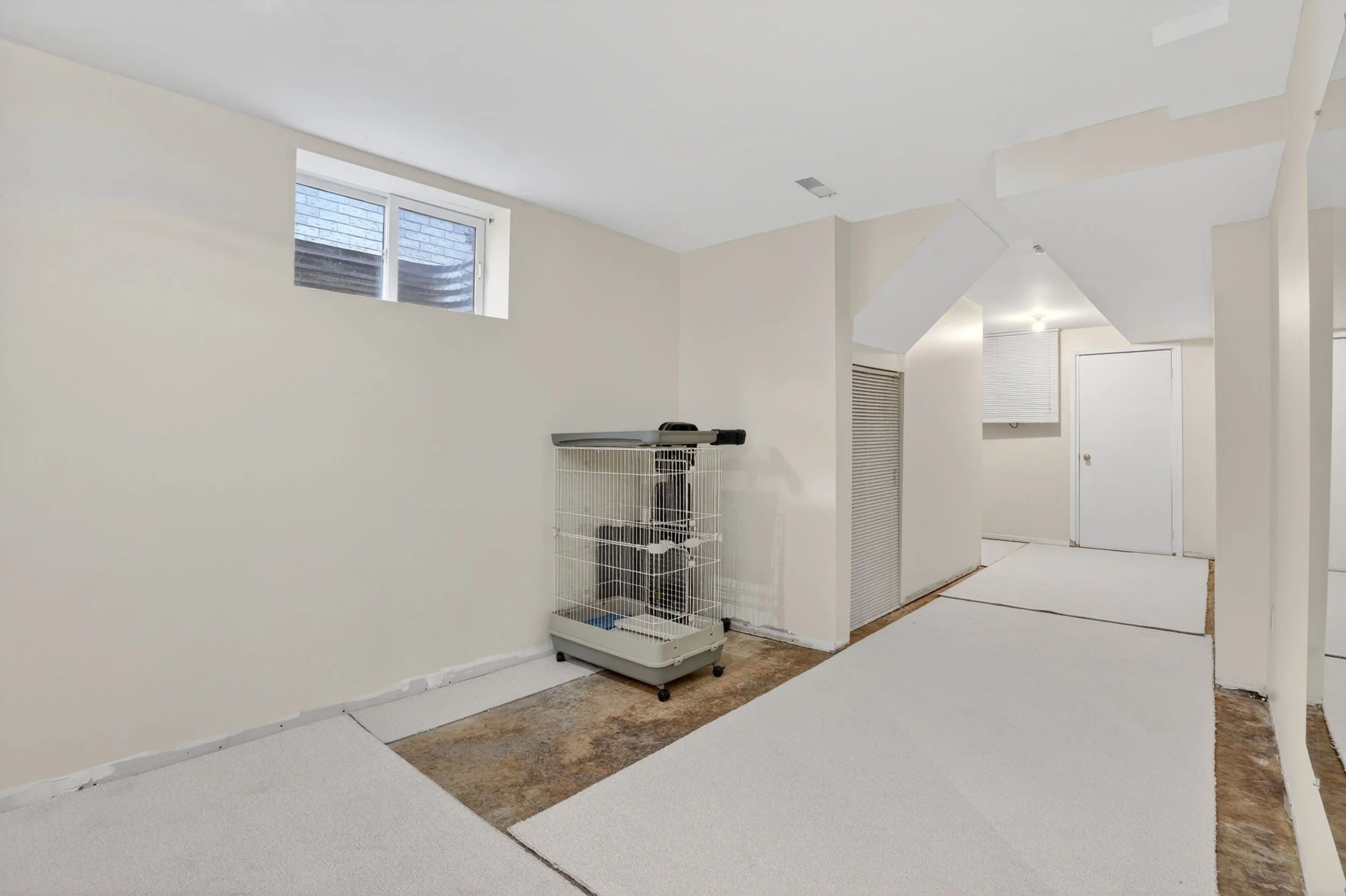 042-331 Keewatin Ave Kitchener 42.jpg