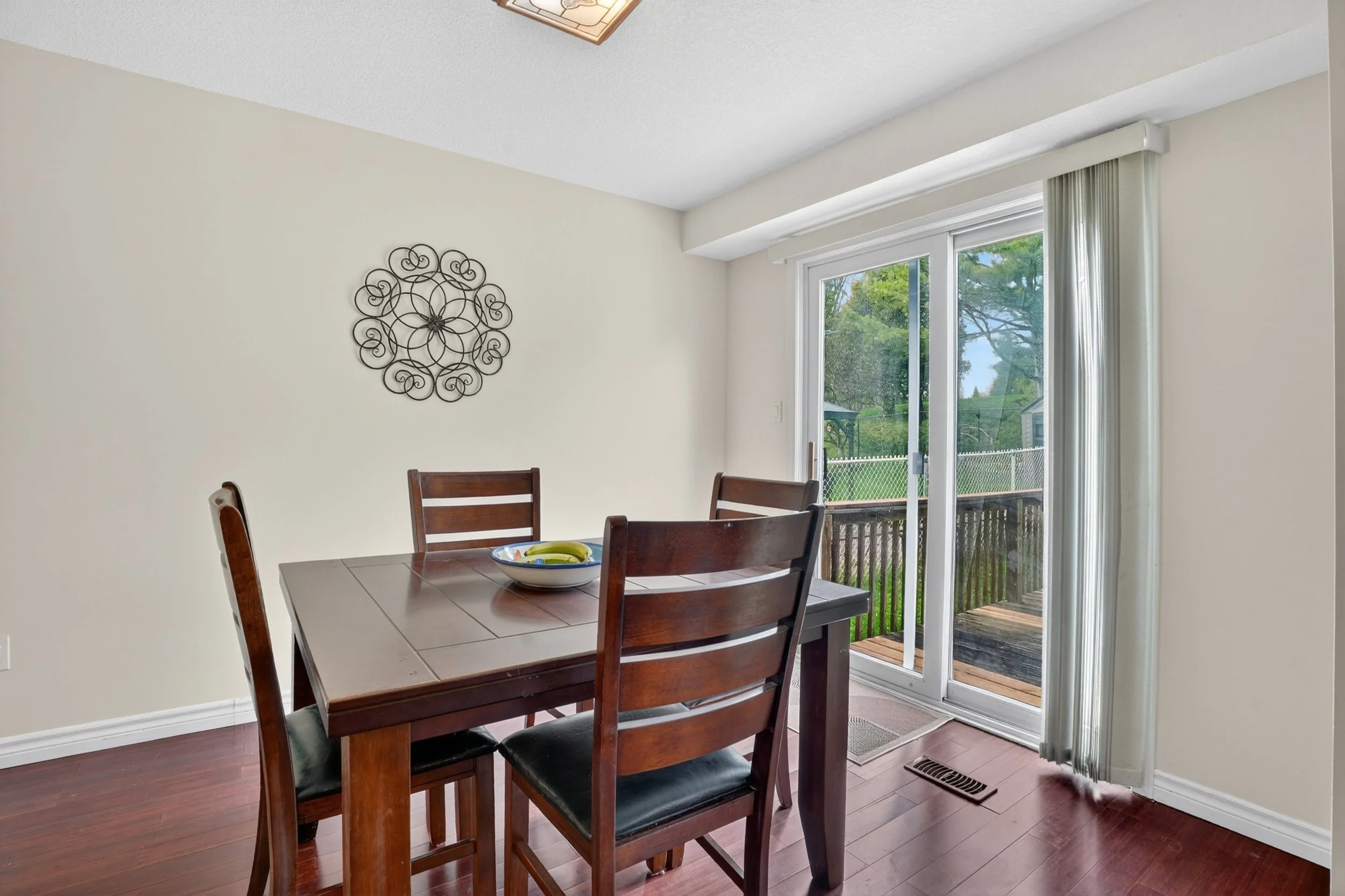 017-331 Keewatin Ave Kitchener 17.jpg