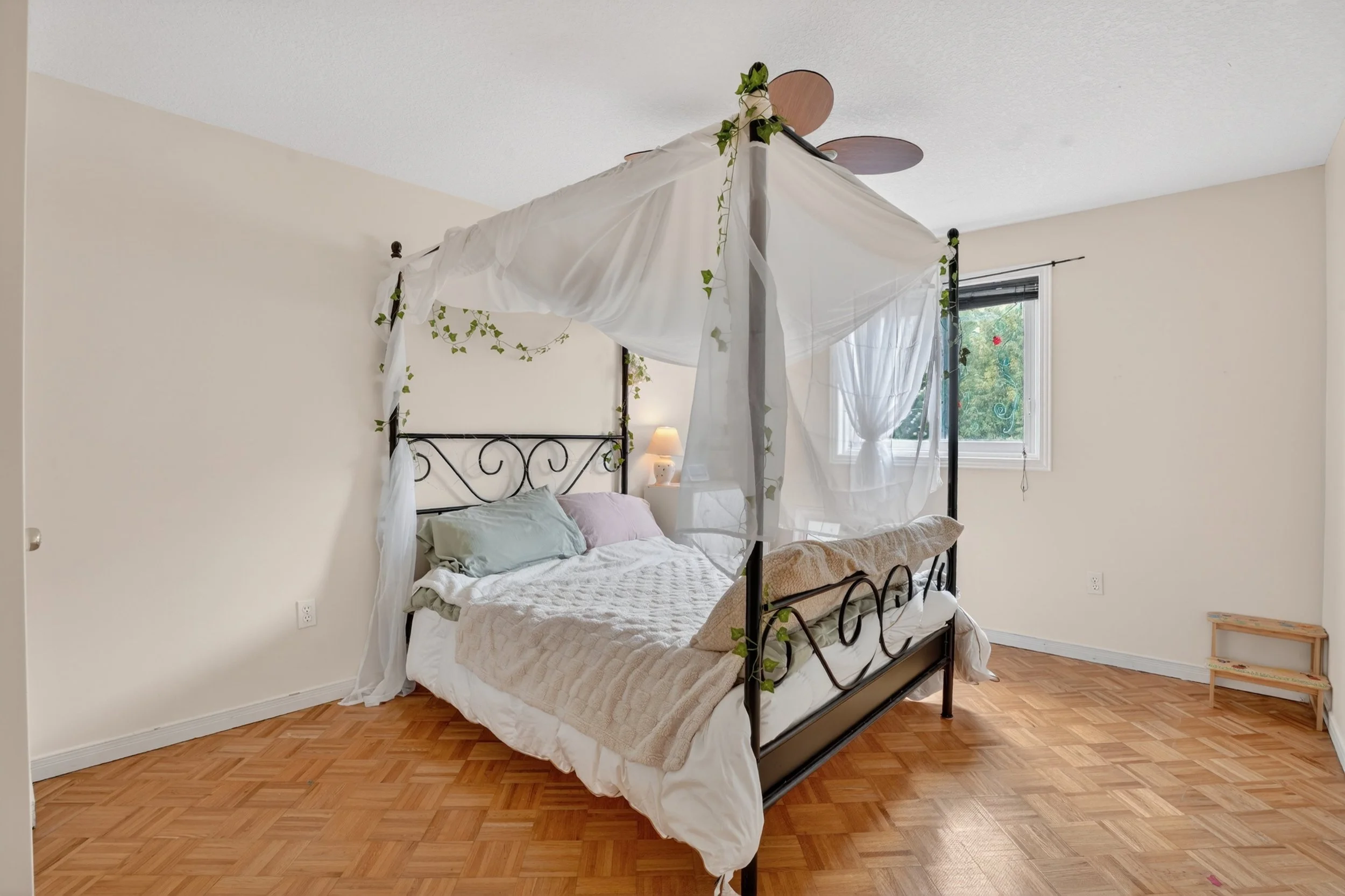036-331 Keewatin Ave Kitchener 36.jpg