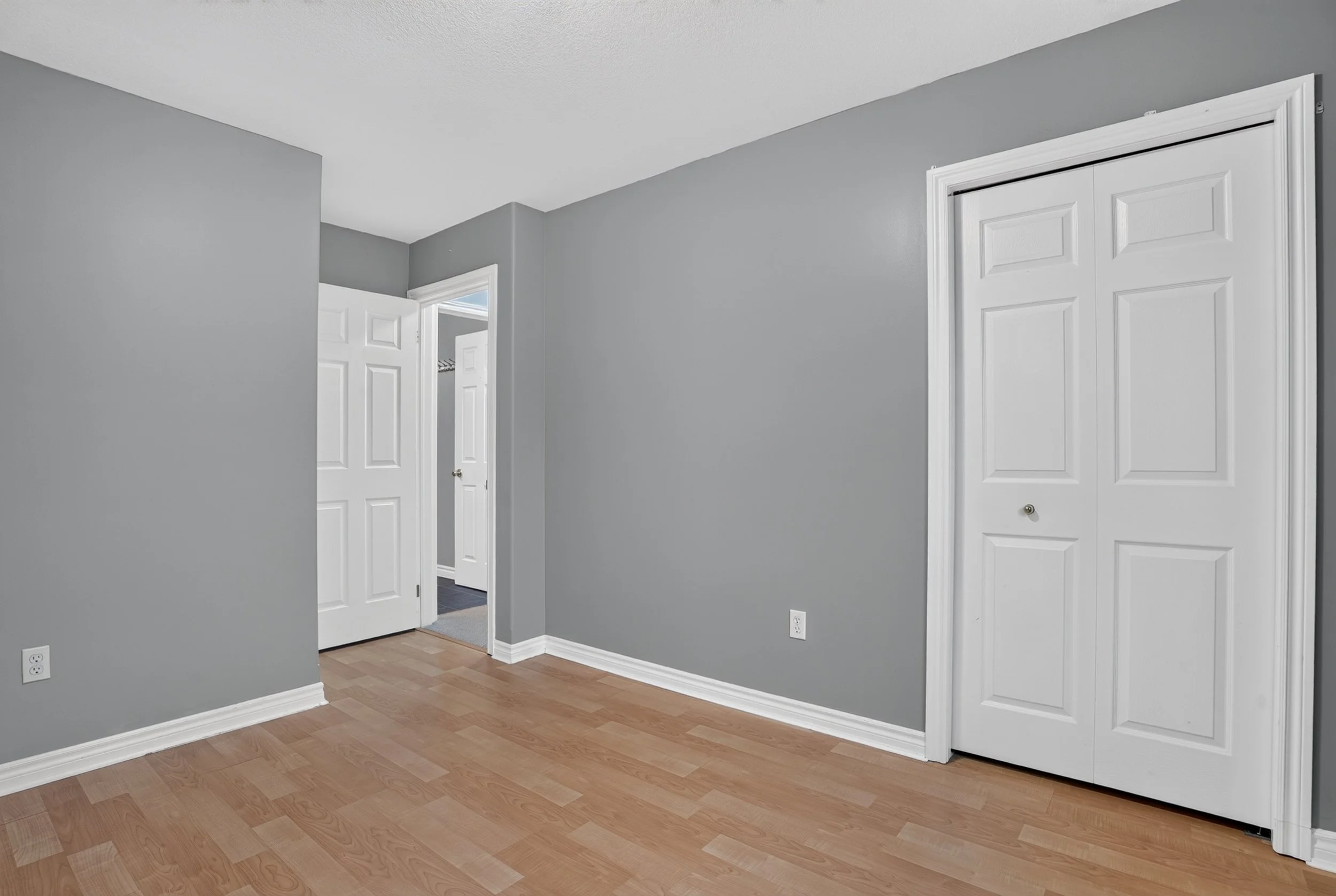 040-10 Pattison Place Fergus40.jpg