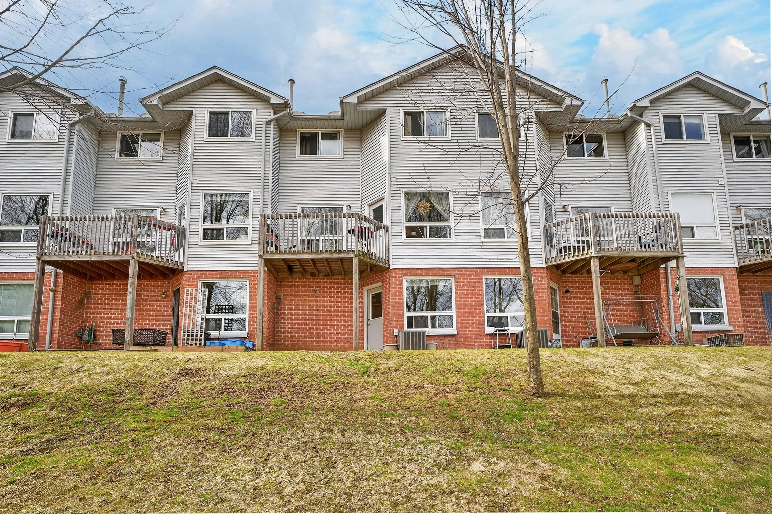 045-37-132 Brighton St Waterloo 45.jpg