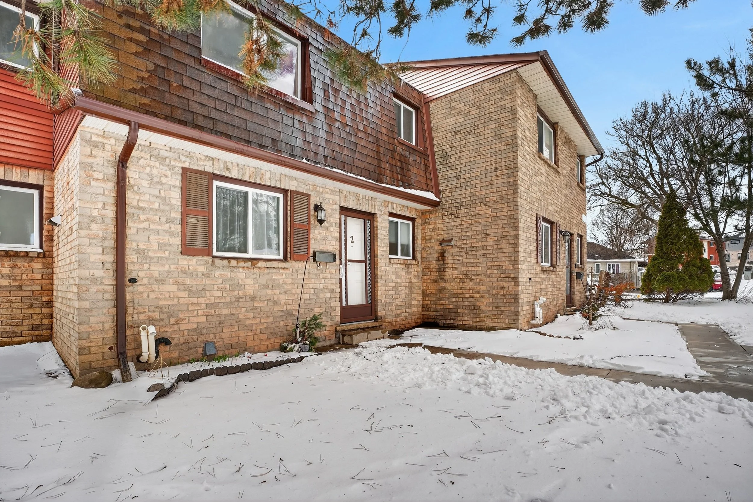 004-2-175 Siebert Ave Kitchener 04.jpg