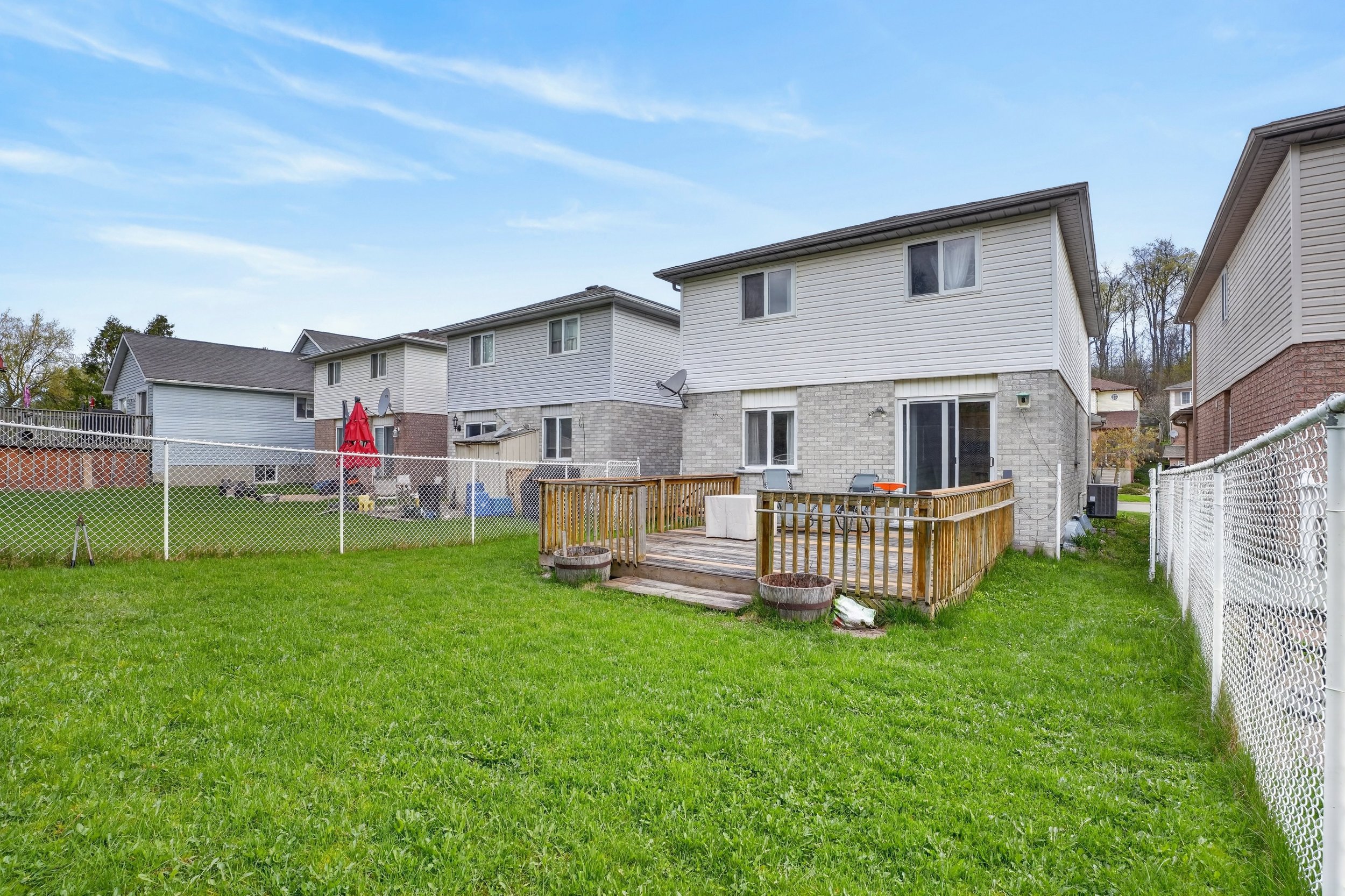050-331 Keewatin Ave Kitchener 50.jpg