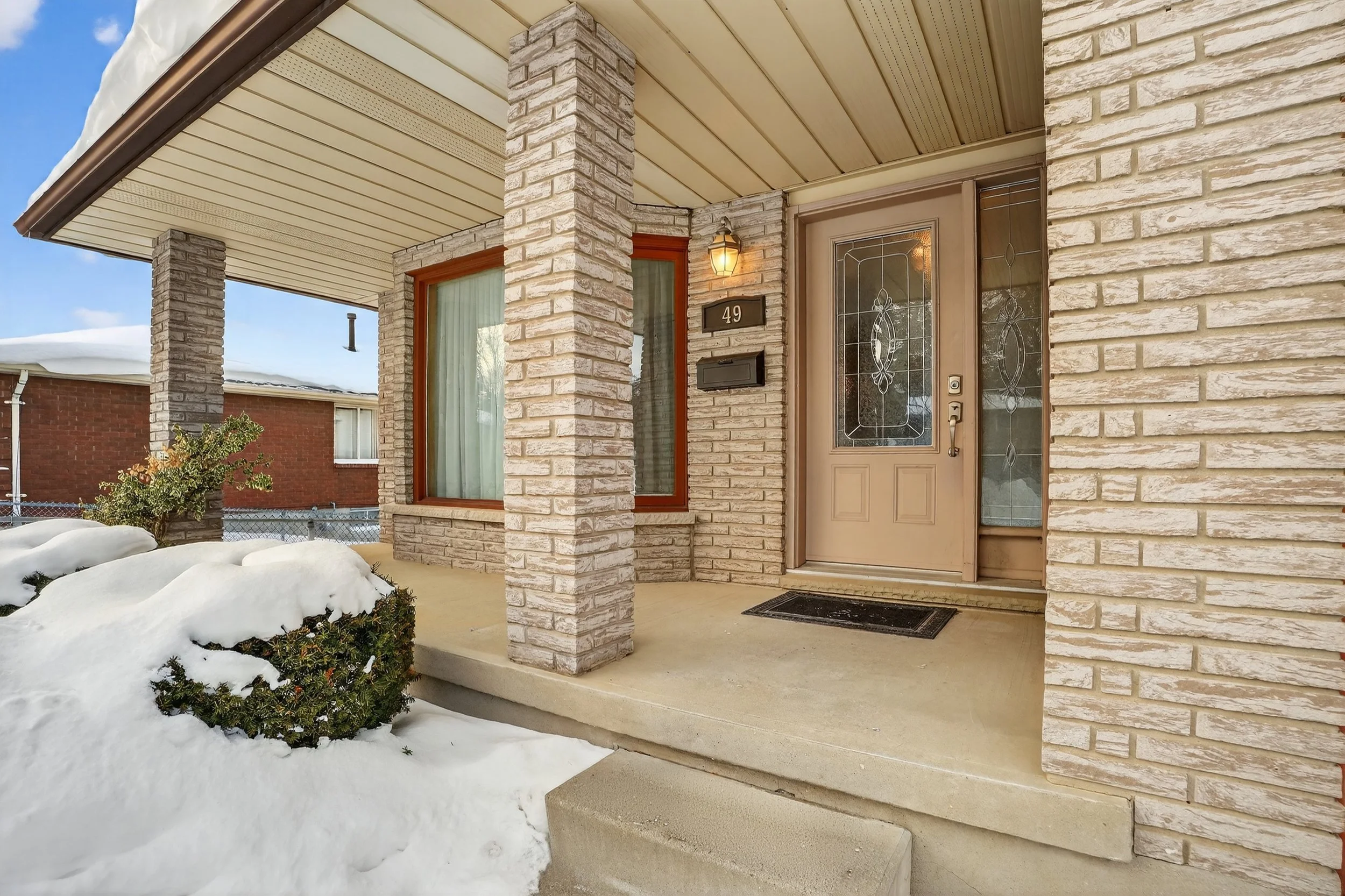 004-49 Century Hill Dr Kitchener 04.jpg