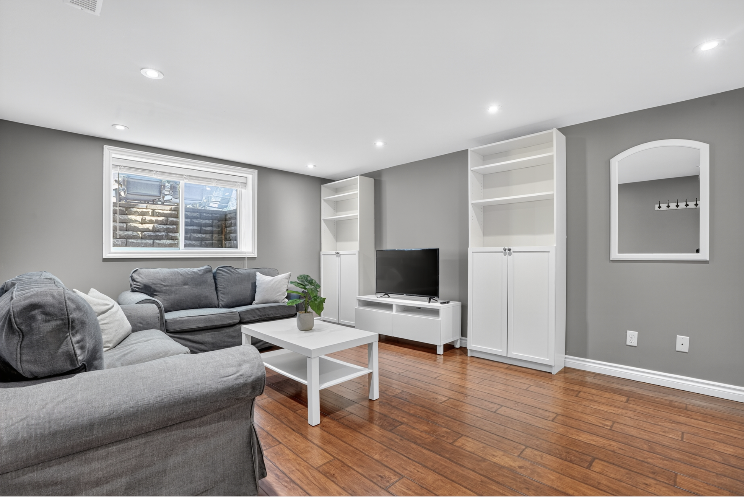 036-563 Guelph Unit B - 1.png